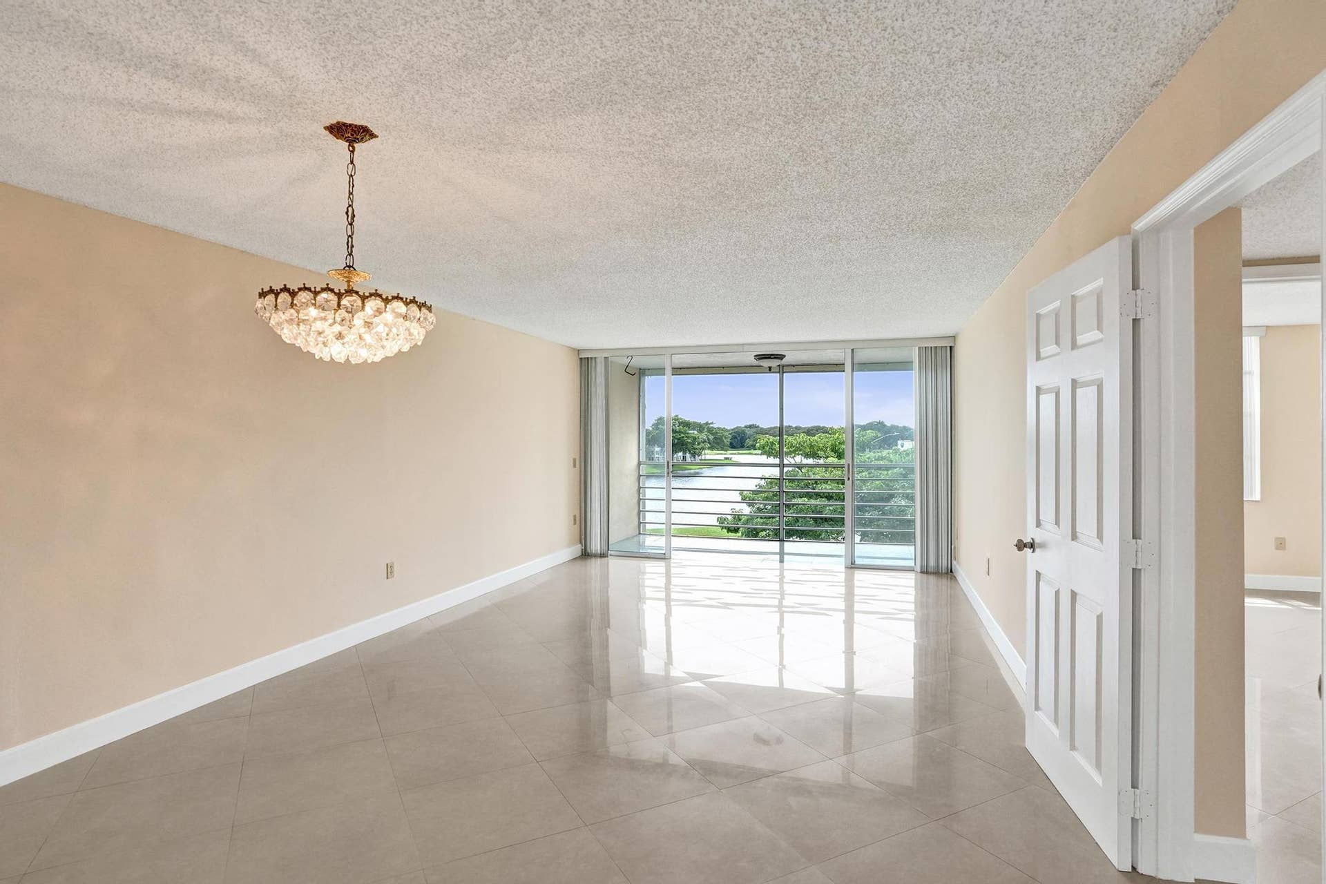 9480 Tangerine Place, #402, Davie, FL 33324 DSC01624