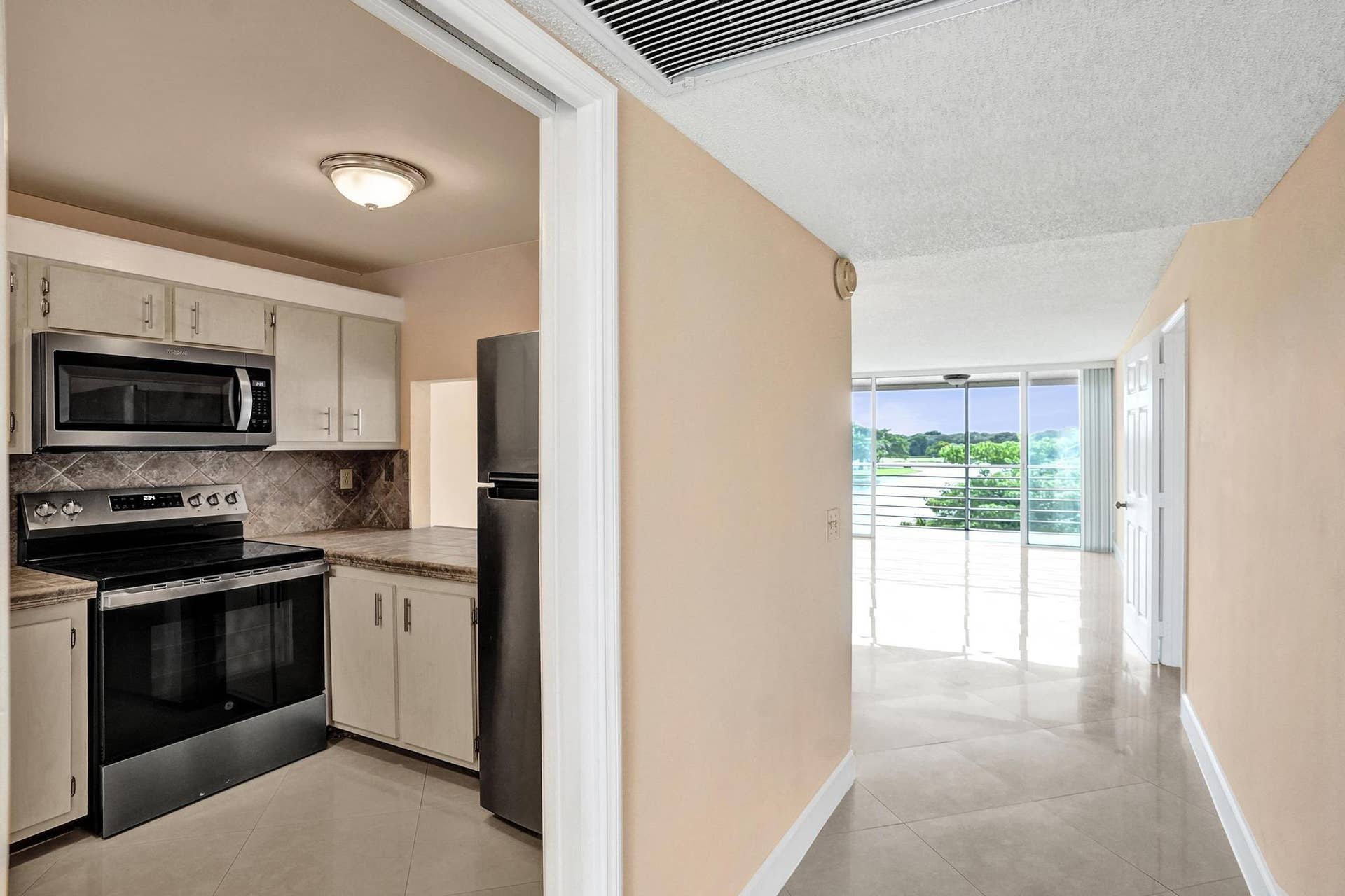 9480 Tangerine Place, #402, Davie, FL 33324 DSC01612