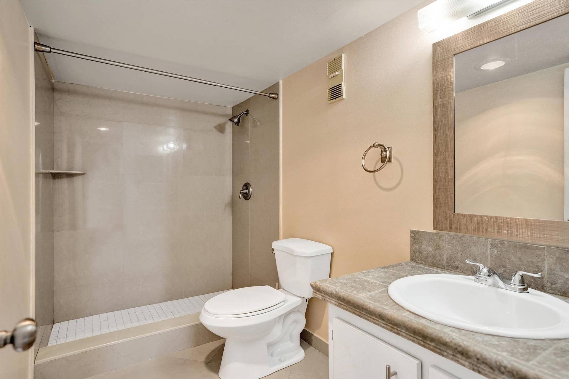 9480 Tangerine Place, #402, Davie, FL 33324 2ND BATH