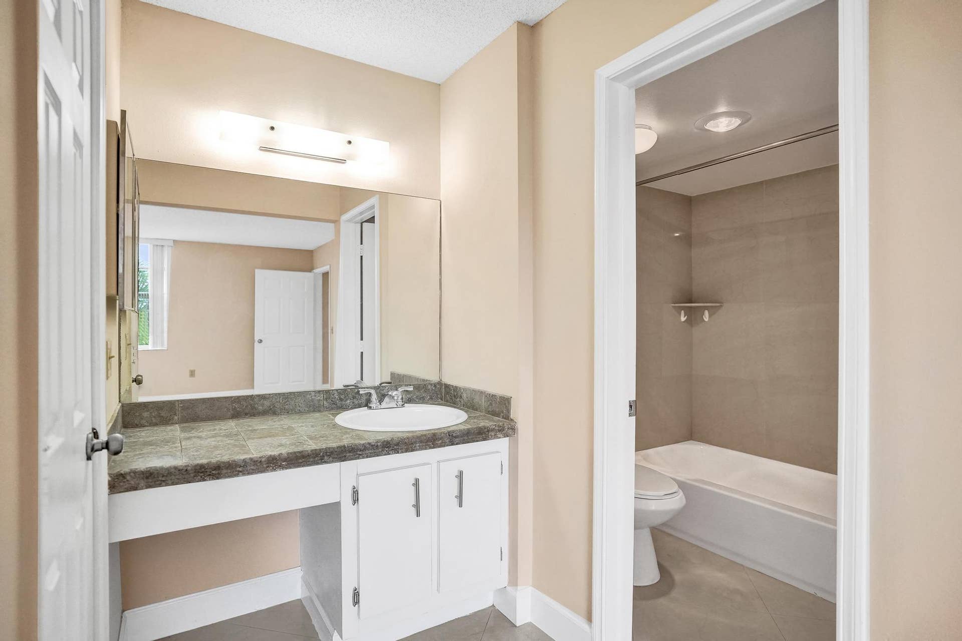 9480 Tangerine Place, #402, Davie, FL 33324 MASTER