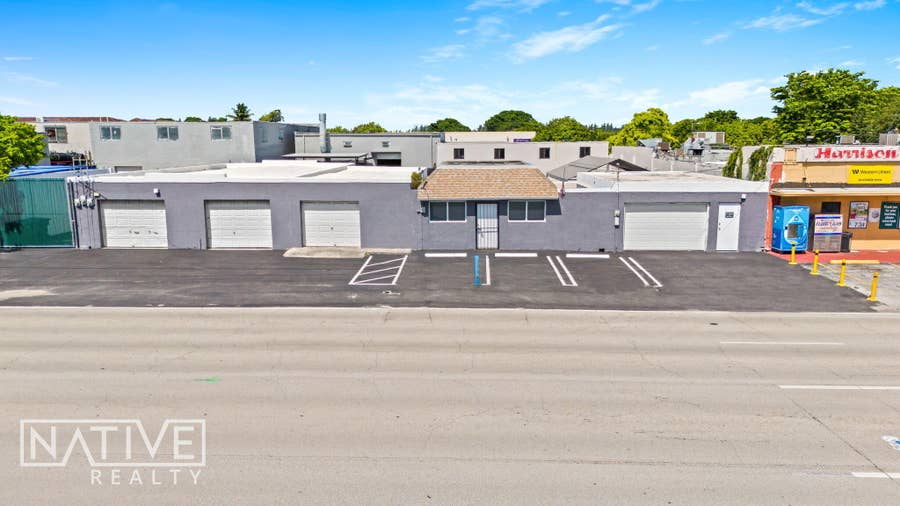 Property photo for 225 N Dixie Highway, Hallandale Beach, FL