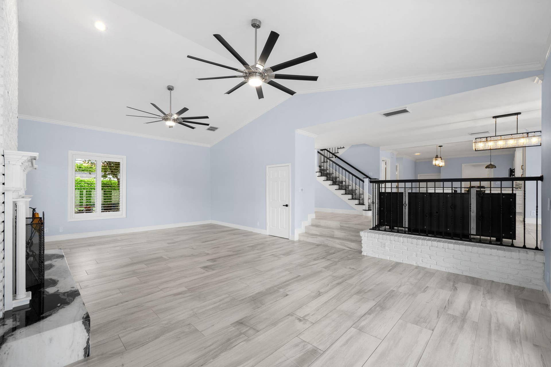 5100 NE 30TH Terrace, Lighthouse Point, FL 33064 living room