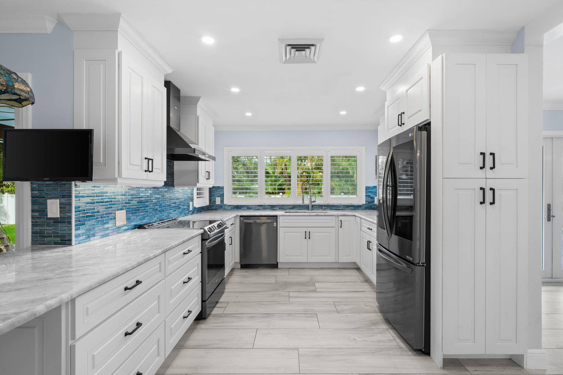 5100 NE 30TH Terrace, Lighthouse Point, FL 33064 kitchen