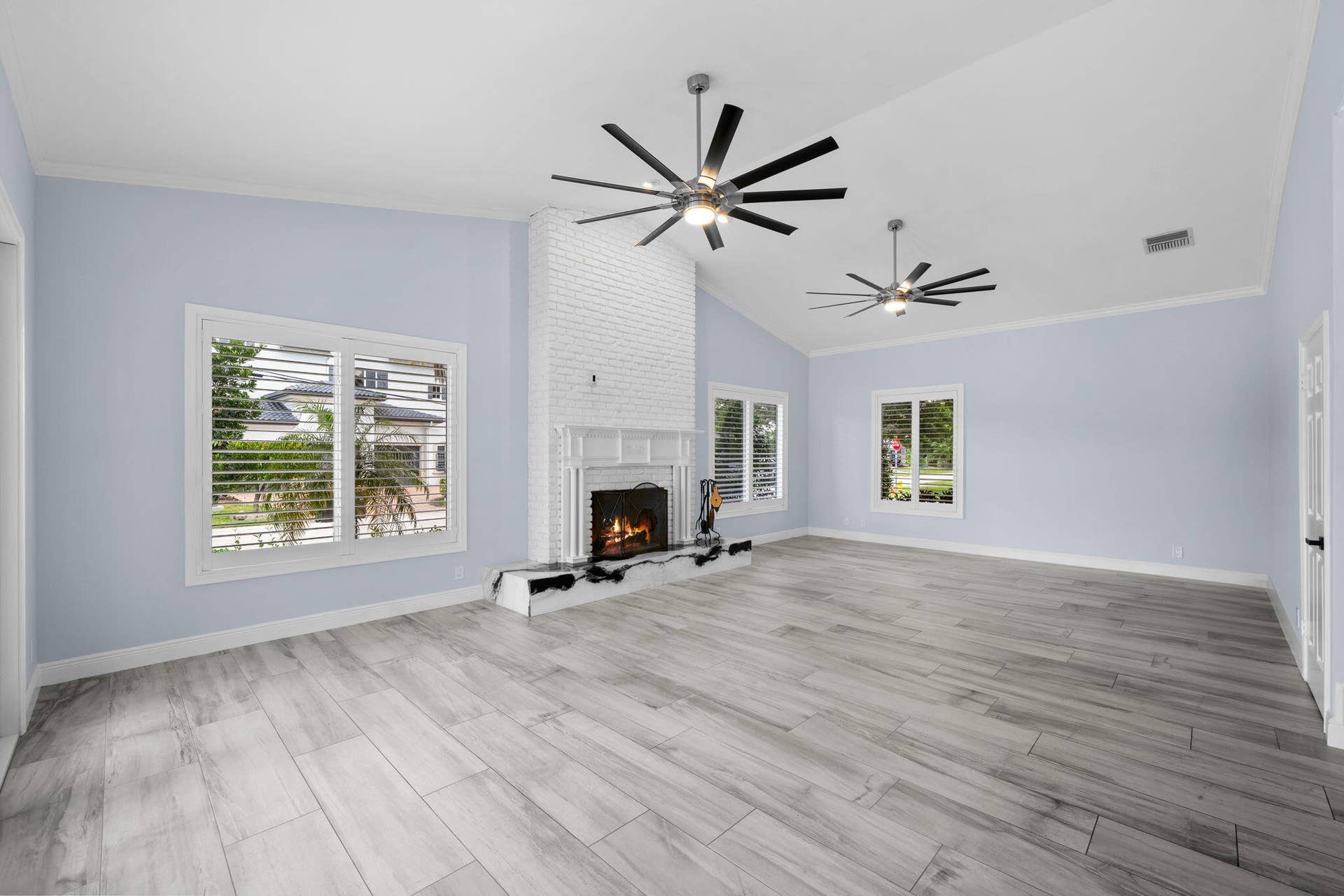 5100 NE 30TH Terrace, Lighthouse Point, FL 33064 living room