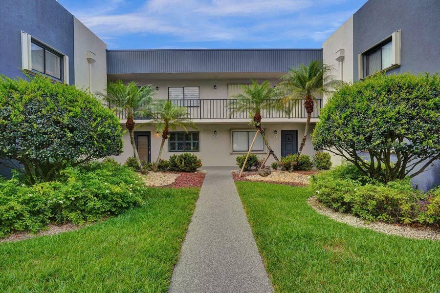 Property photo for 15036 Ashland Lane, #B 70, Delray Beach, FL