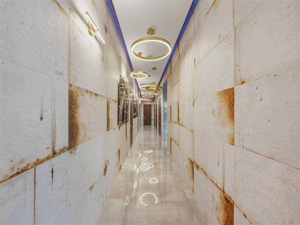 2213 NE 37TH Drive, Fort Lauderdale, FL 33308 hallway bedrooms