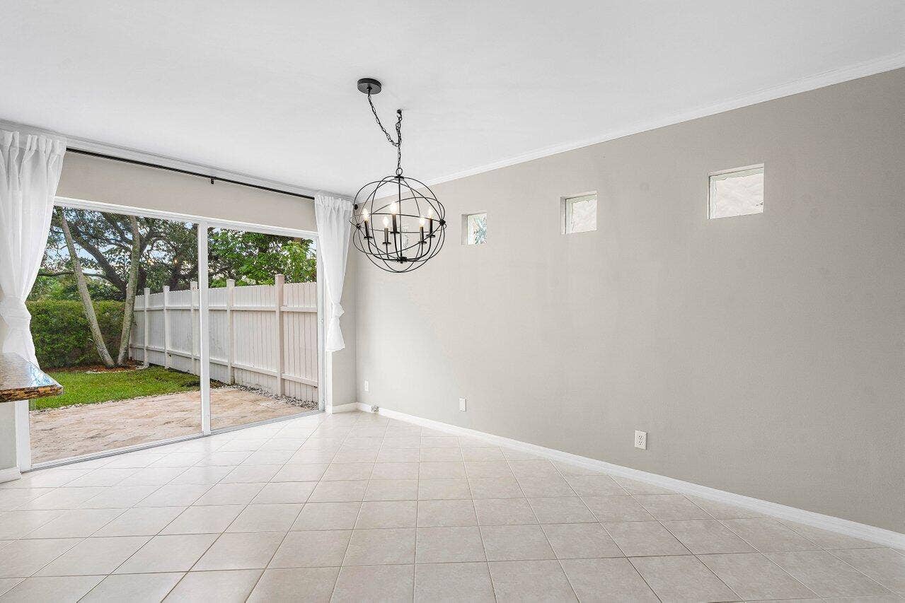 4303 NW 1ST Drive, Deerfield Beach, FL 33442 009-4303Northwest1stDrive-DeerfieldBeach