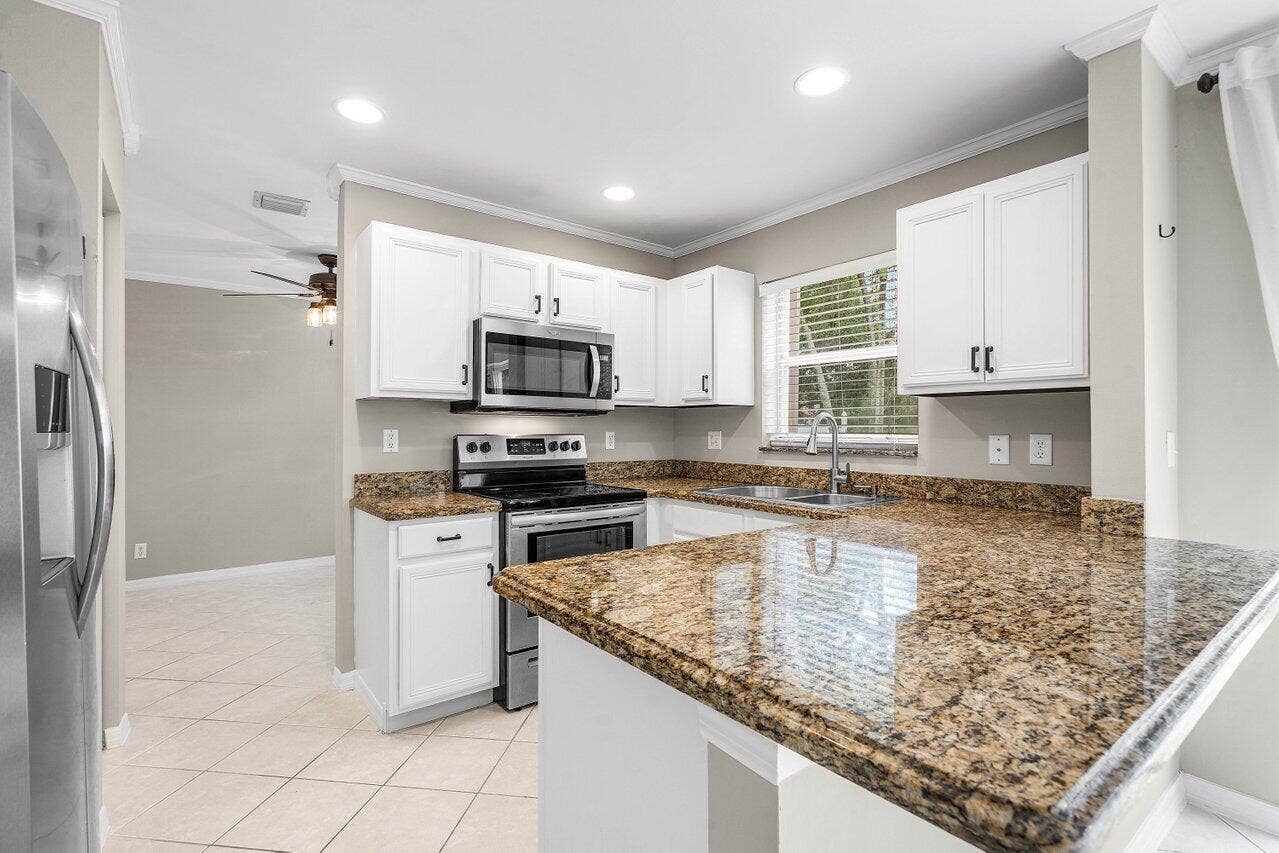 4303 NW 1ST Drive, Deerfield Beach, FL 33442 011-4303Northwest1stDrive-DeerfieldBeach