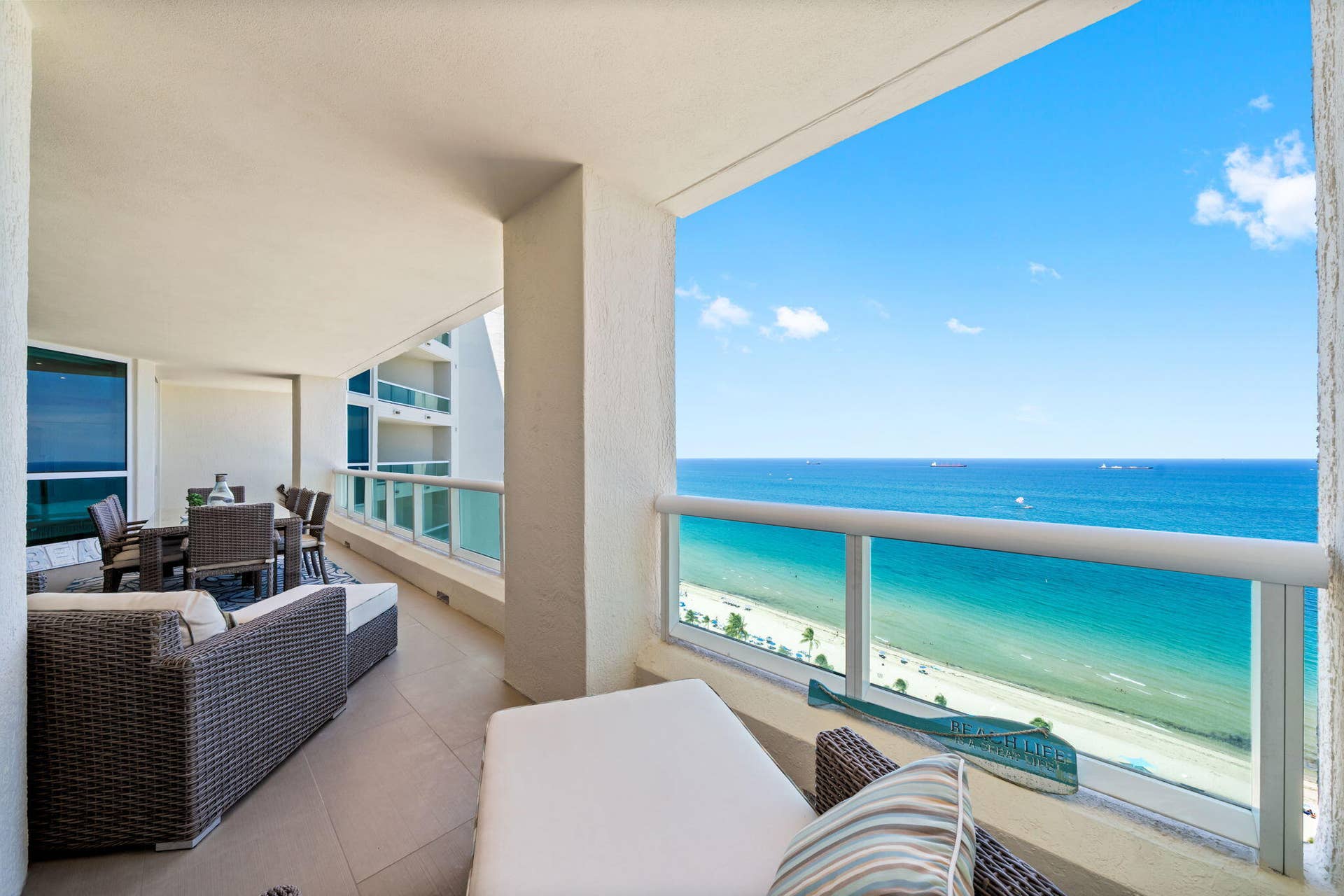 101 S FORT LAUDERDALE BEACH Boulevard, #2303, Fort Lauderdale, FL 33316 31-web-or-mls-A7R01762 copy
