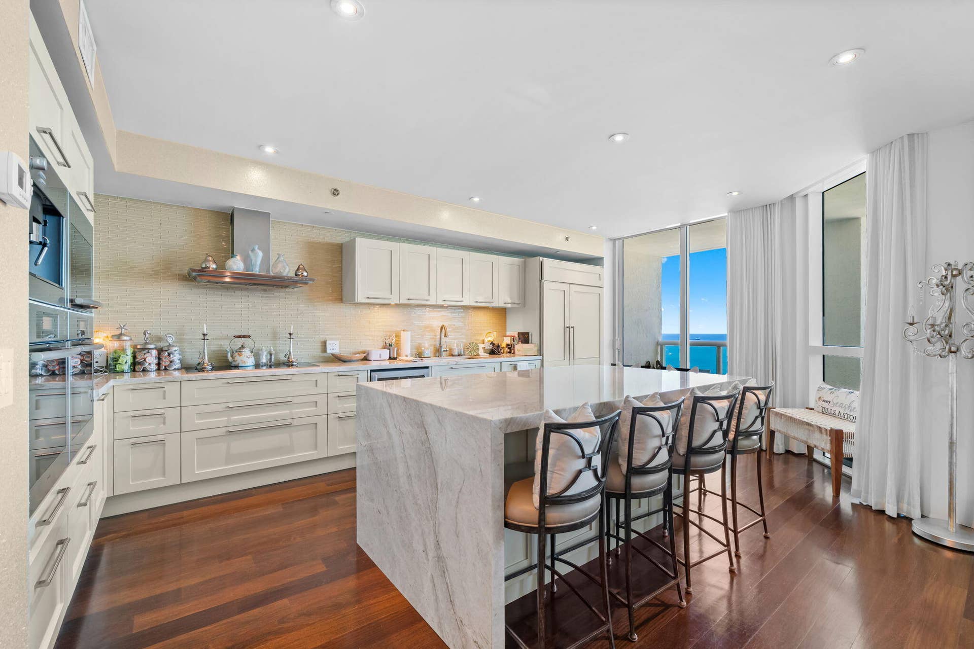 101 S FORT LAUDERDALE BEACH Boulevard, #2303, Fort Lauderdale, FL 33316 5-web-or-mls-A7R01560 copy