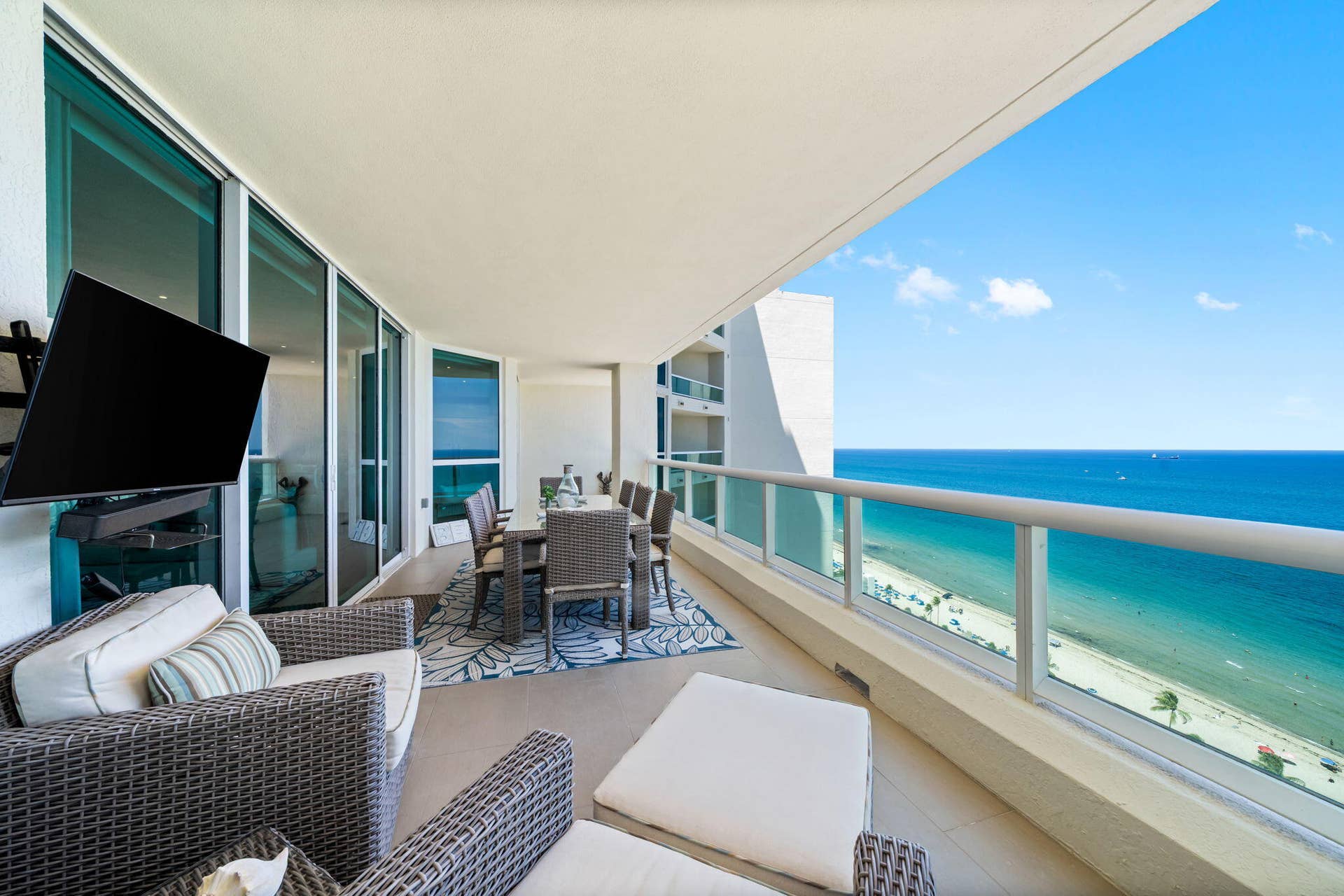 101 S FORT LAUDERDALE BEACH Boulevard, #2303, Fort Lauderdale, FL 33316 30-web-or-mls-A7R01772 copy