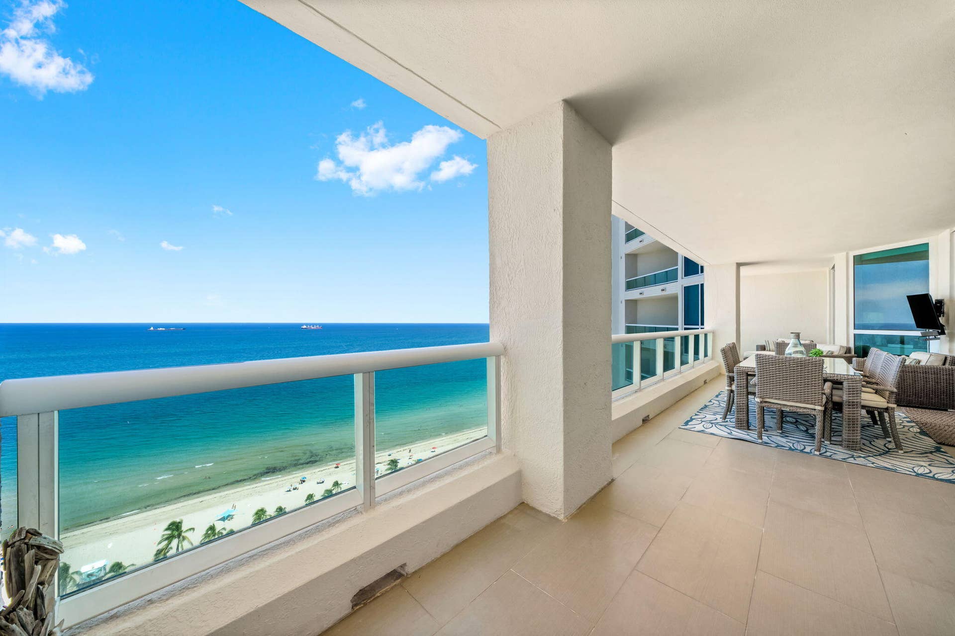 101 S FORT LAUDERDALE BEACH Boulevard, #2303, Fort Lauderdale, FL 33316 28-web-or-mls-A7R01737 copy