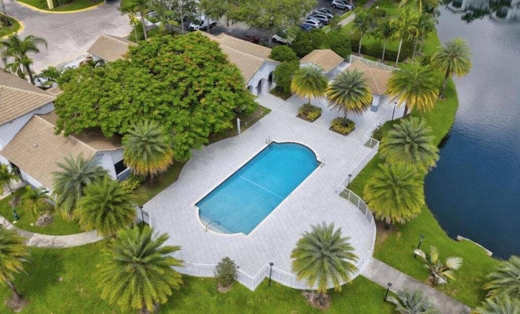 pool