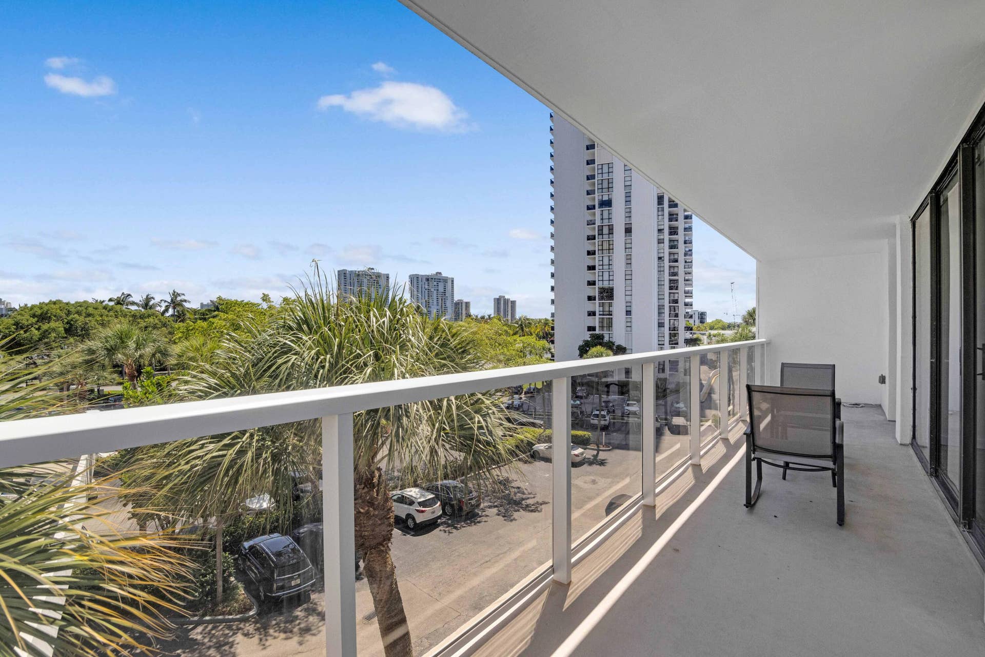 3701 N COUNTRY CLUB Drive, #404, Aventura, FL 33180 IMG_4336