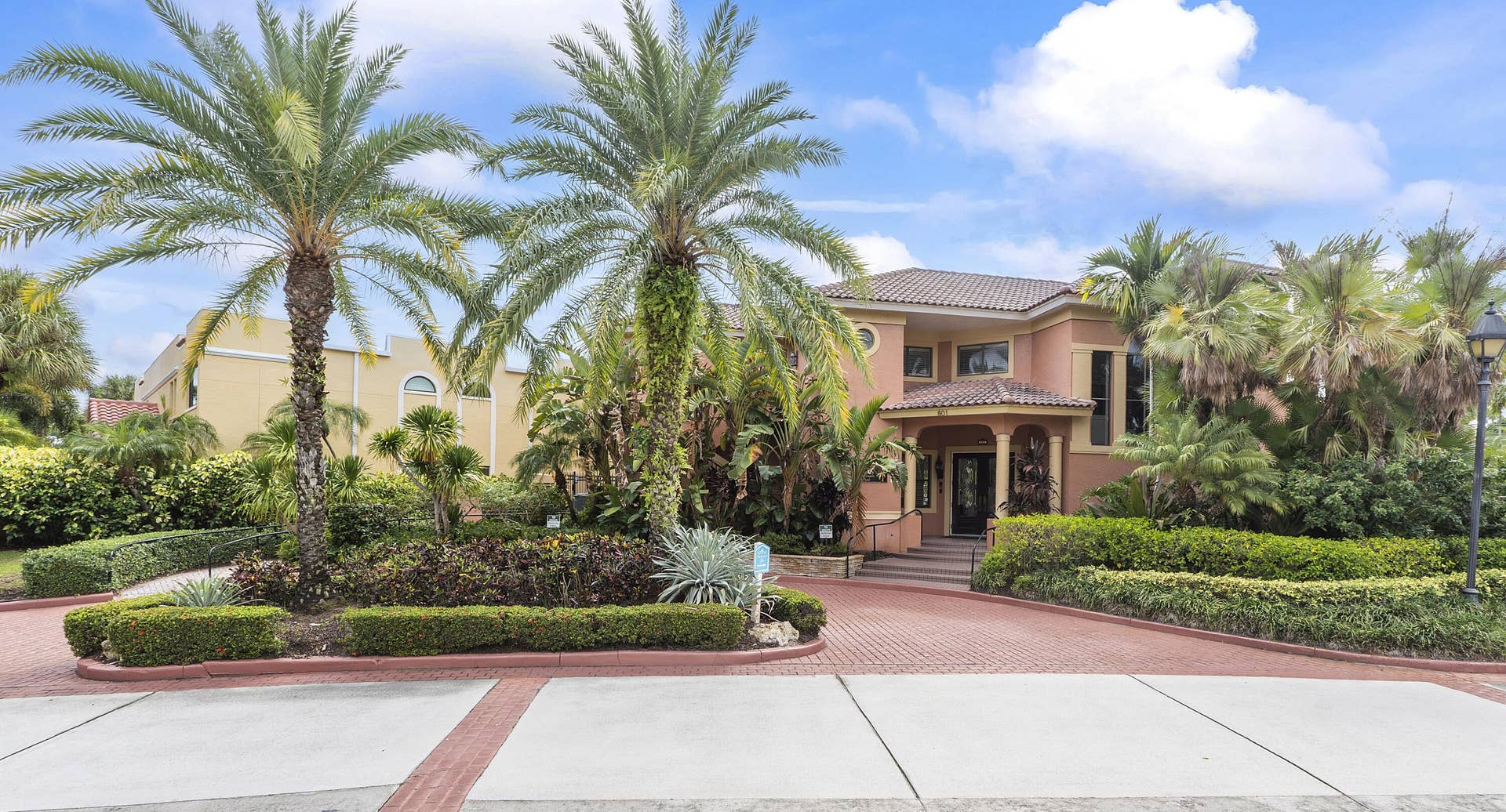 800 Uno Lago Drive, #204, Juno Beach, FL 33408 Clubhouse 2