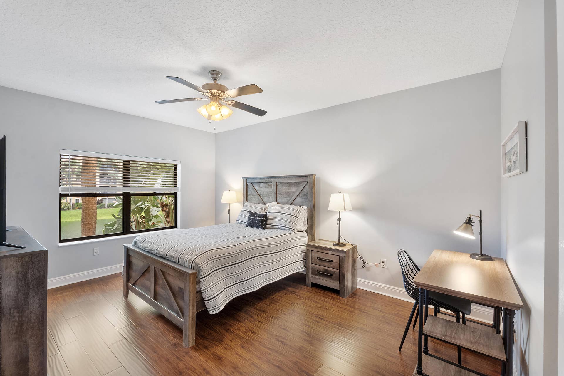 800 Uno Lago Drive, #204, Juno Beach, FL 33408 Master Bedroom