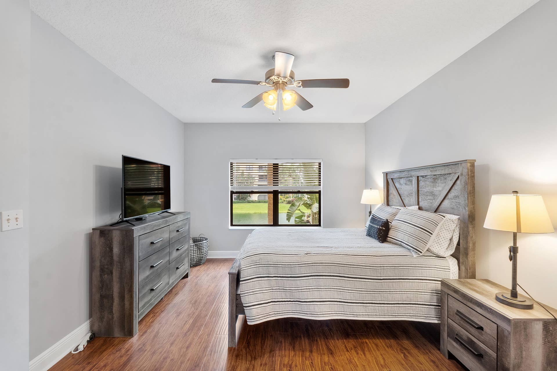 800 Uno Lago Drive, #204, Juno Beach, FL 33408 Master Bedroom 3
