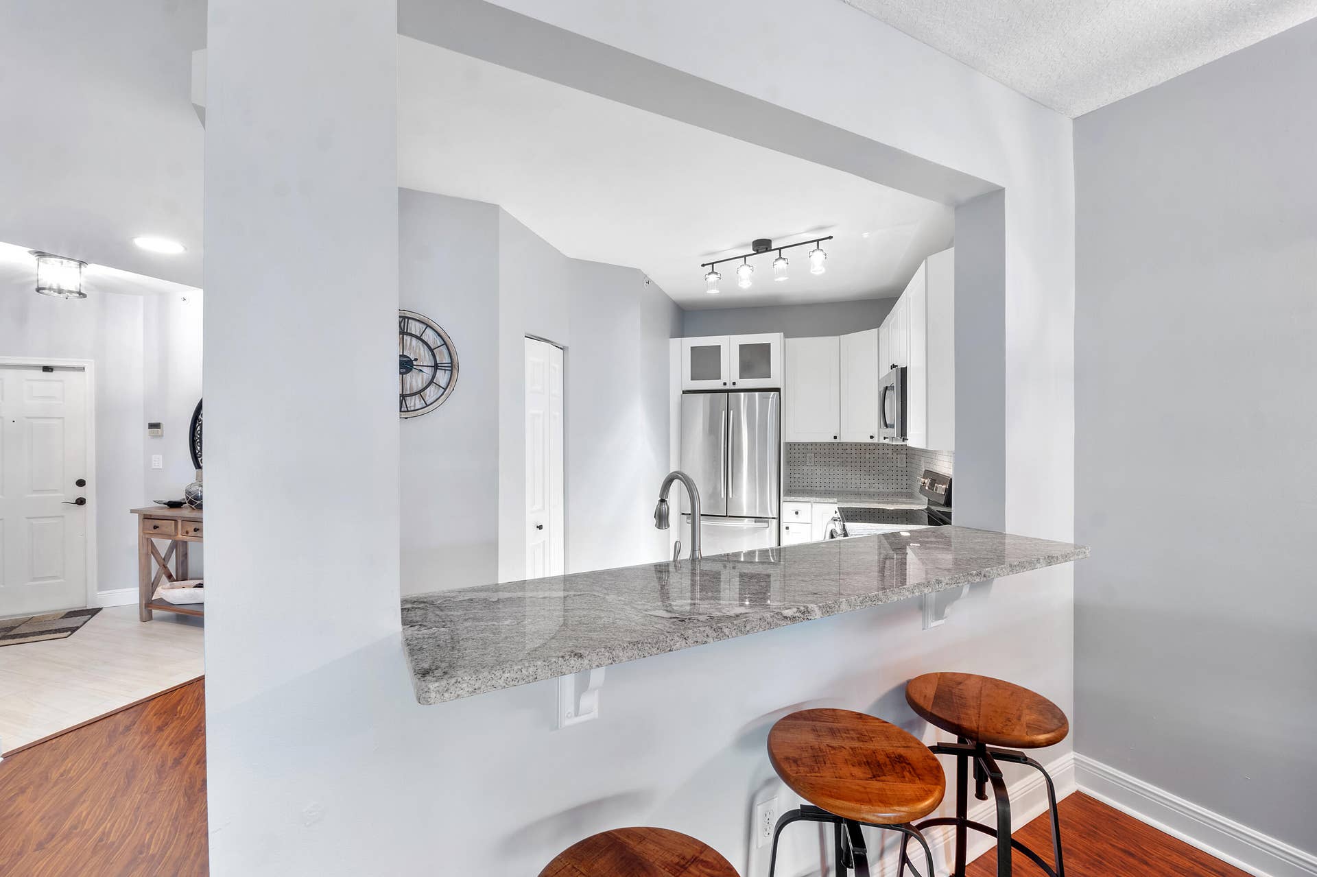 800 Uno Lago Drive, #204, Juno Beach, FL 33408 Kitchen 4