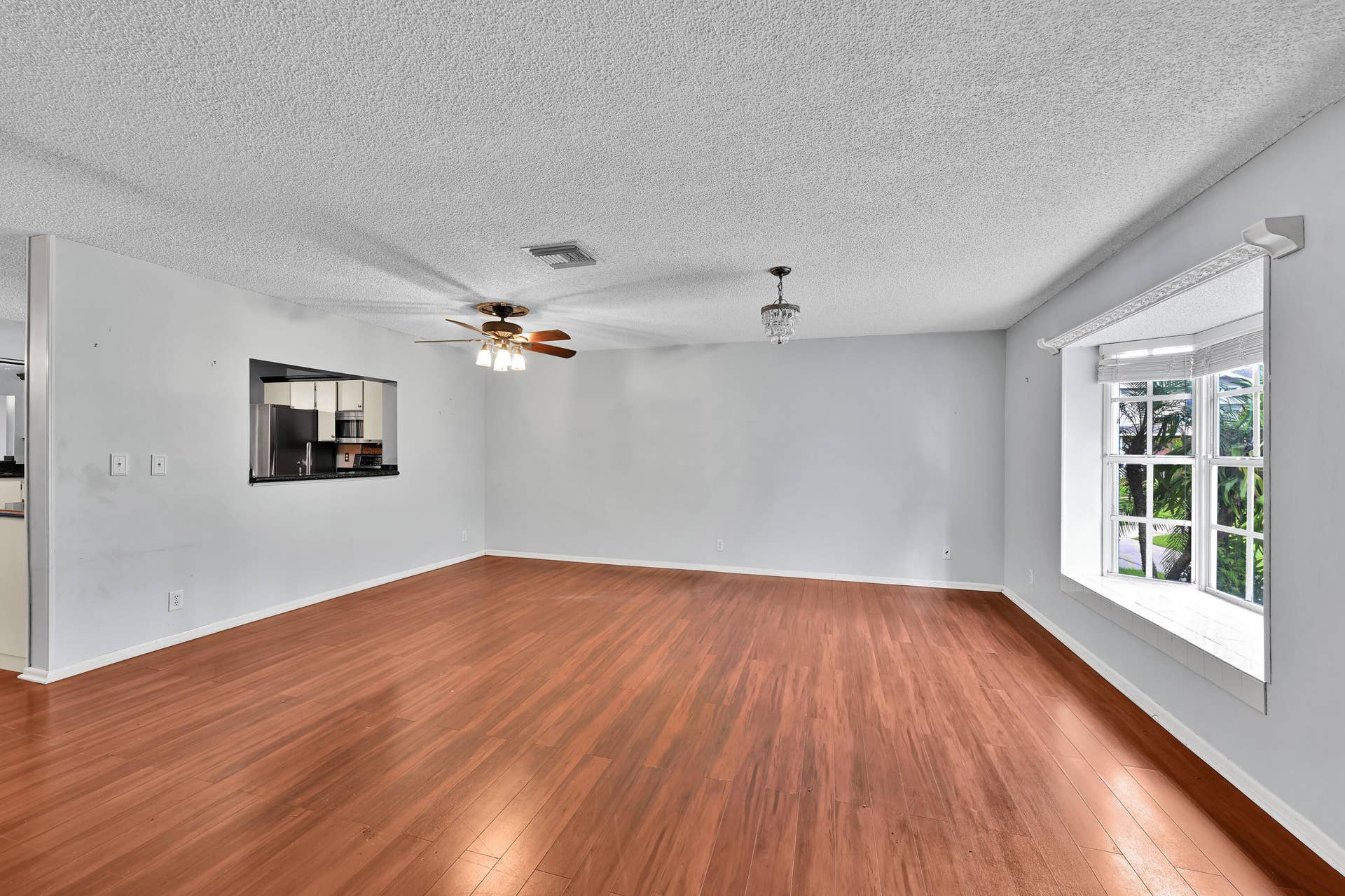 12152 NW 36th Place, Sunrise, FL 33323 12152 NW 36th Place Sunrise 00017