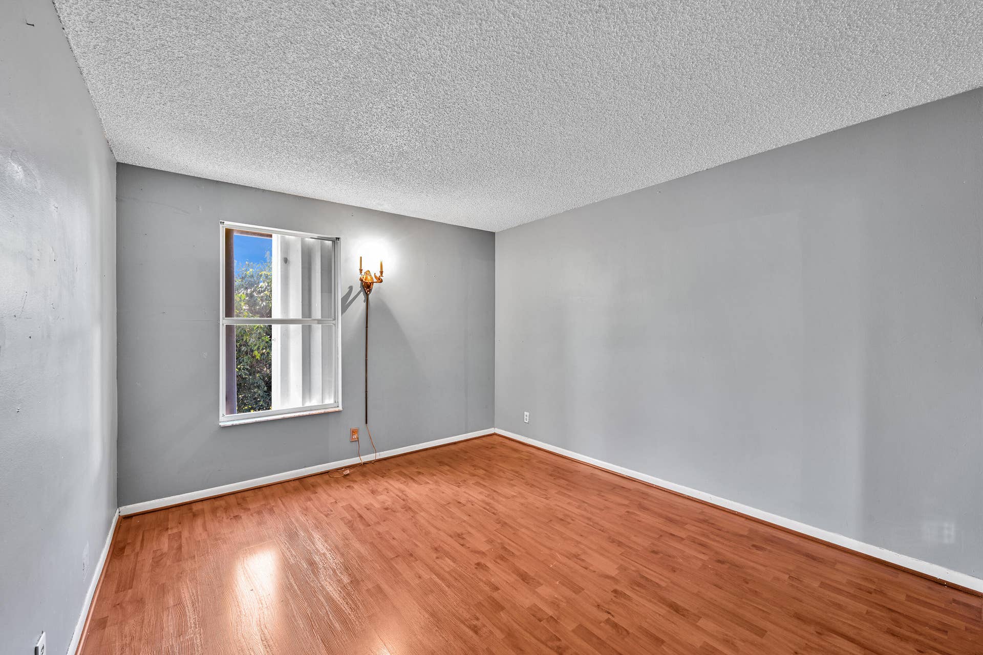 12152 NW 36th Place, Sunrise, FL 33323 12152 NW 36th Place Sunrise 00032