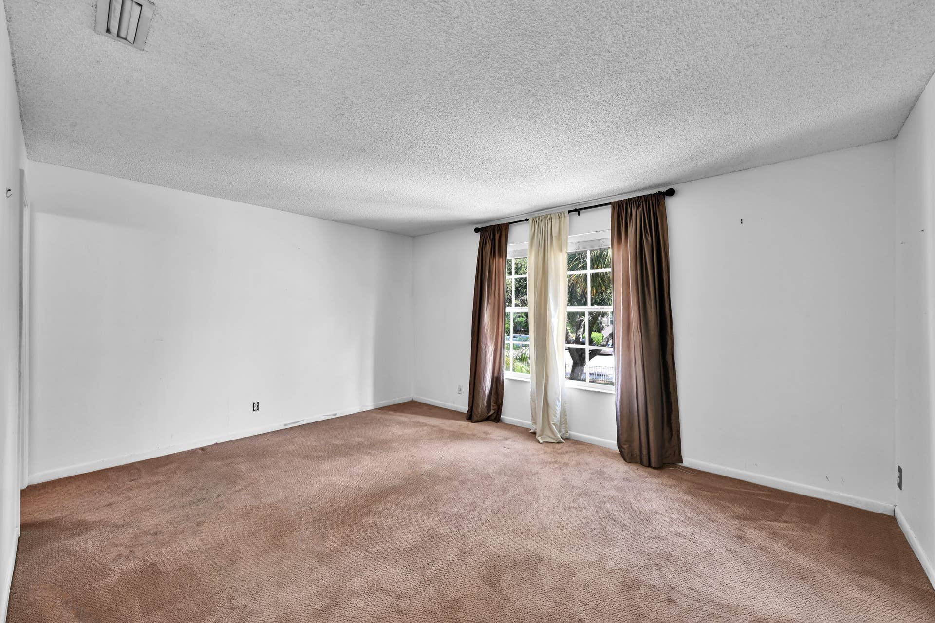 12152 NW 36th Place, Sunrise, FL 33323 12152 NW 36th Place Sunrise 00033