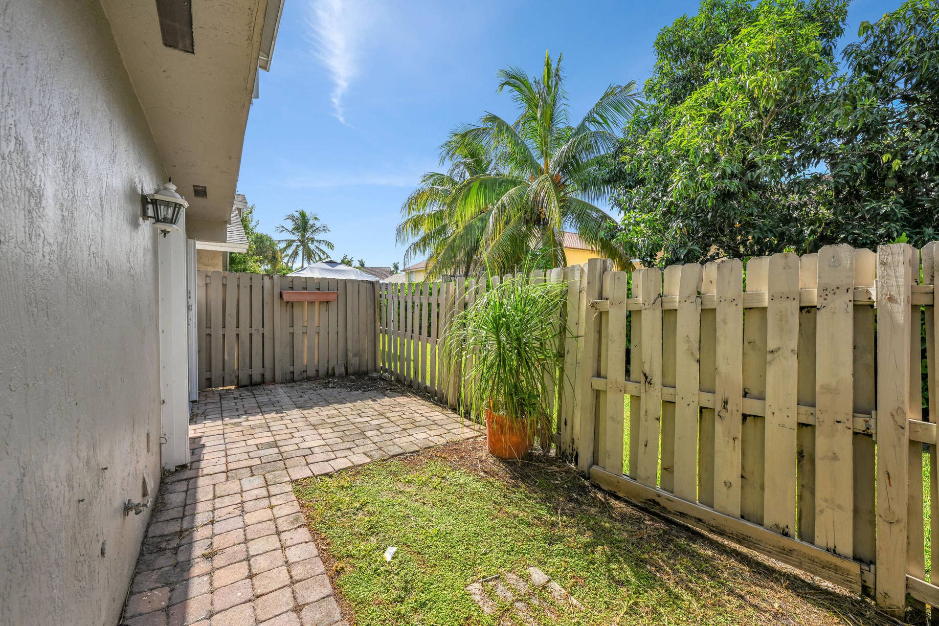 12152 NW 36th Place, Sunrise, FL 33323 12152 NW 36th Place Sunrise 00010