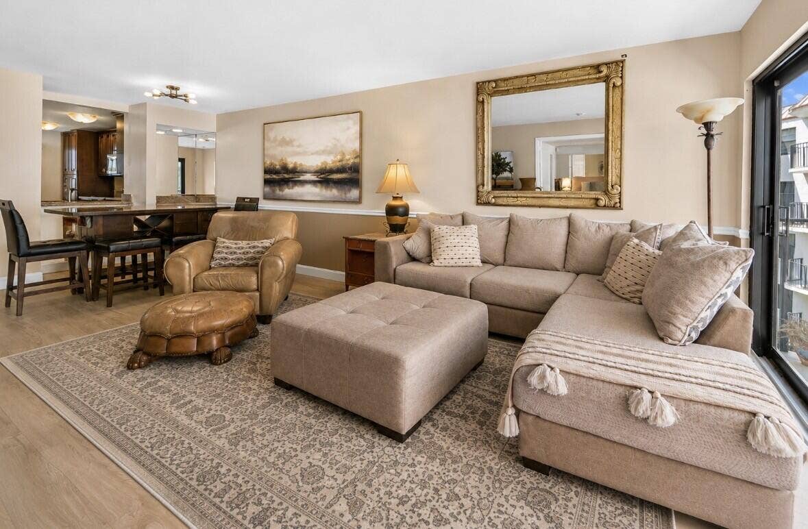 LivingRoom2