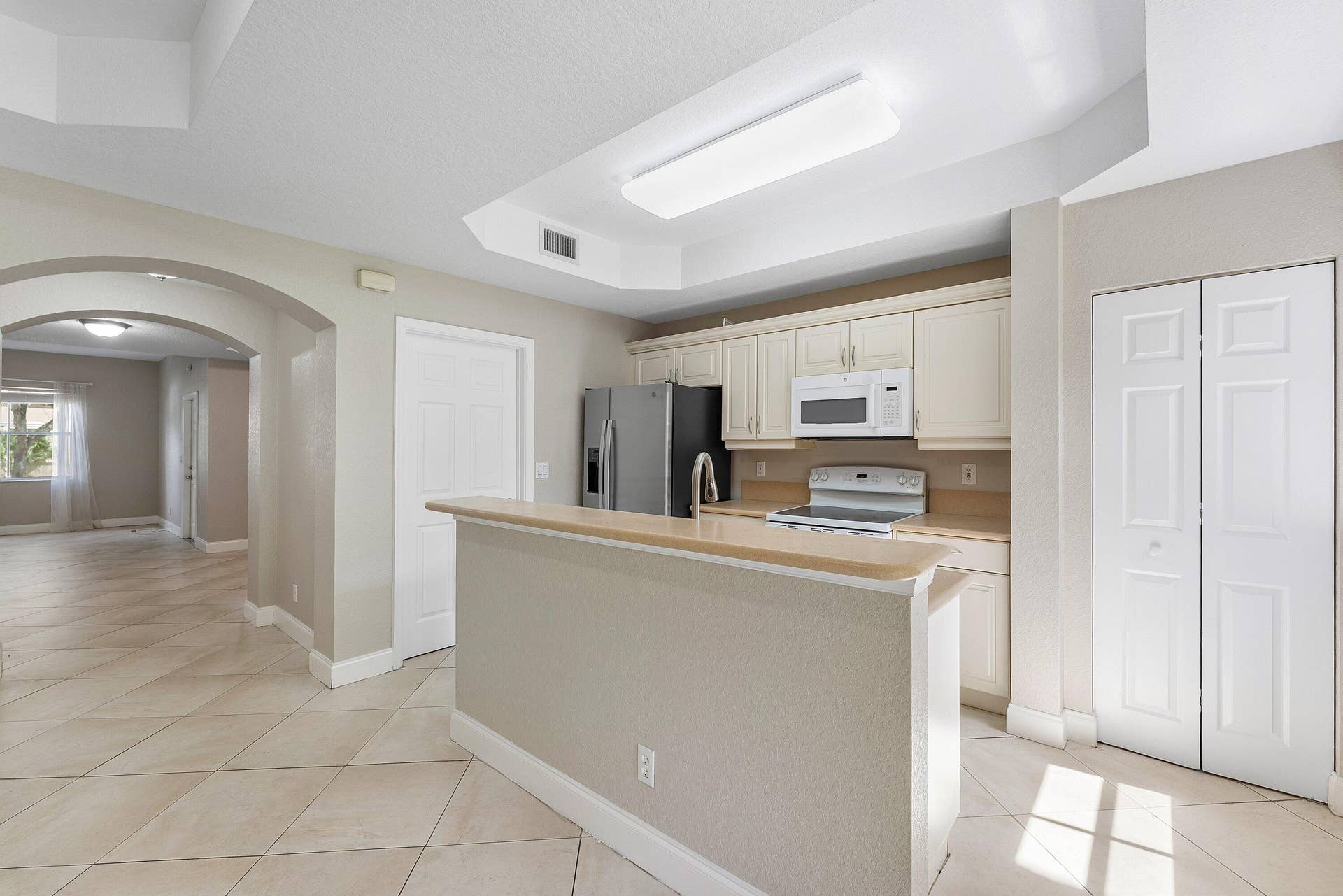2896 Hidden Hills Road, #1002, West Palm Beach, West Palm Beach, FL 33411 014-2896HiddenHillsRoad-1002-WestPalmBea