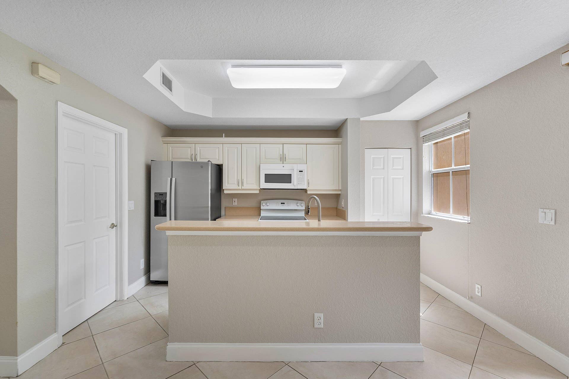 2896 Hidden Hills Road, #1002, West Palm Beach, West Palm Beach, FL 33411 013-2896HiddenHillsRoad-1002-WestPalmBea