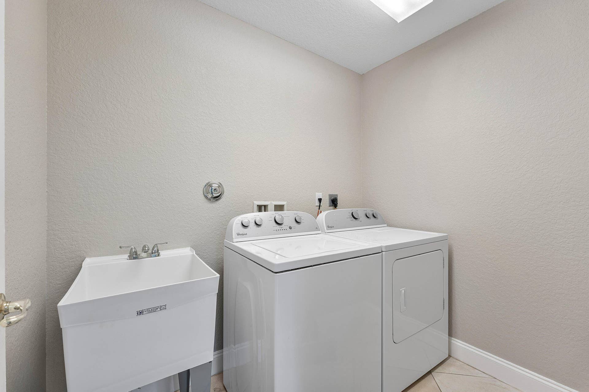 2896 Hidden Hills Road, #1002, West Palm Beach, West Palm Beach, FL 33411 028-2896HiddenHillsRoad-1002-WestPalmBea