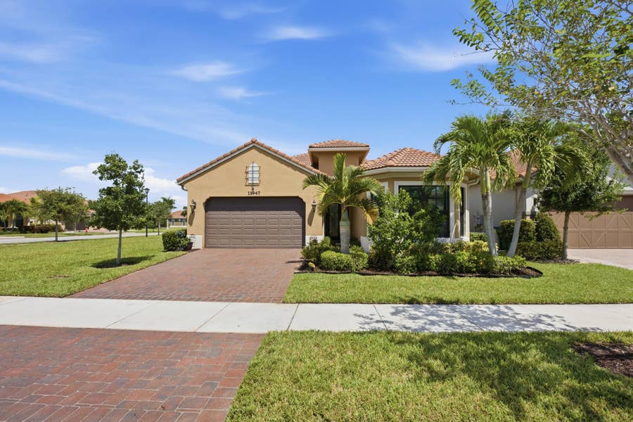 Property photo for 11947 Haga Run, Parkland, FL