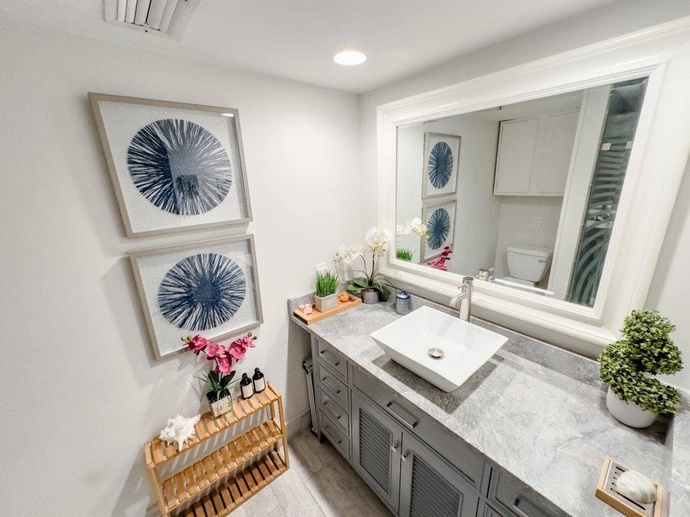 2800 N OCEAN Drive, #B-2D, Singer Island, Singer Island, FL 33404 Second Bathroom