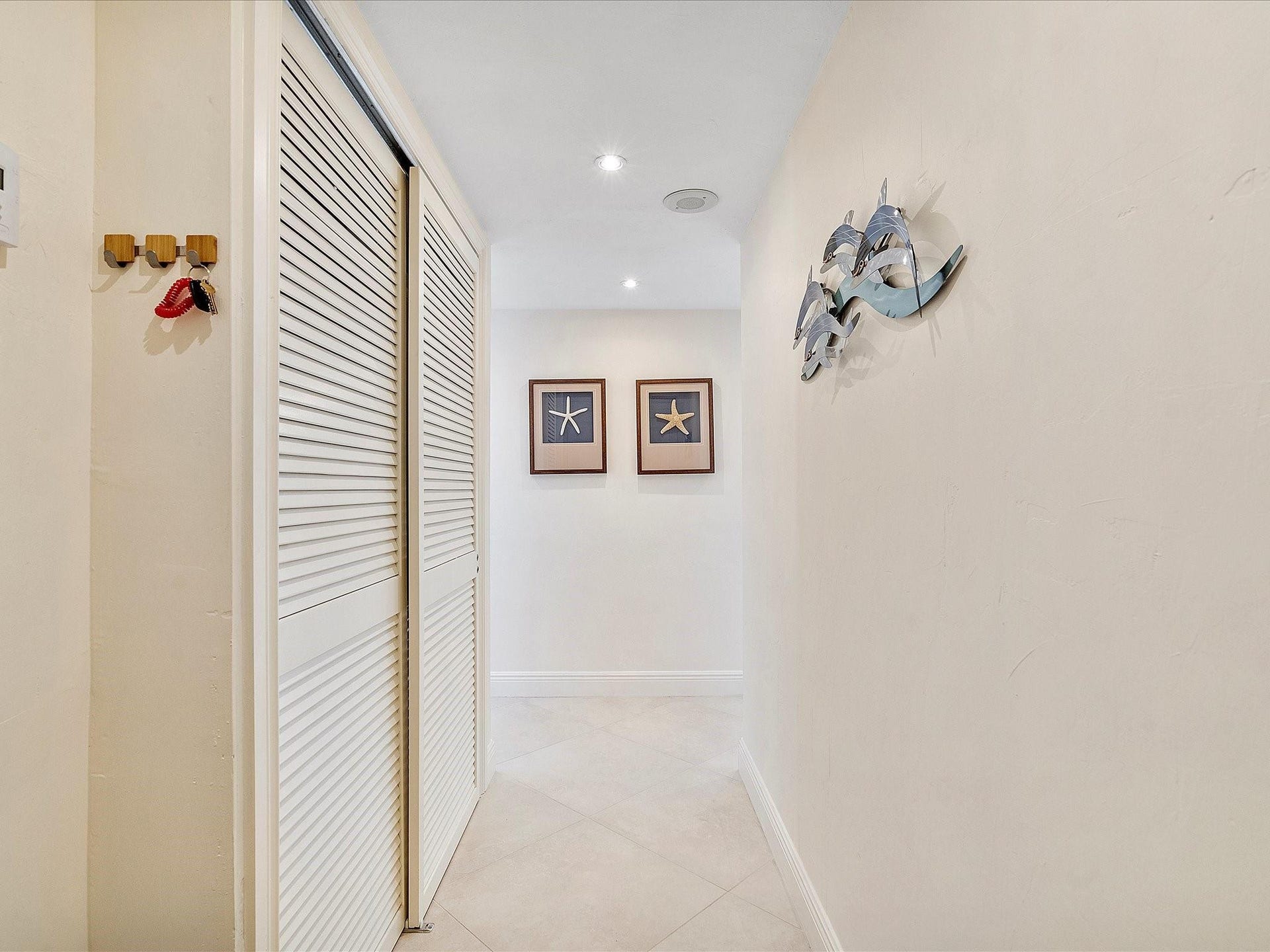 4010 Galt Ocean Drive, #1110, Fort Lauderdale, FL 33308 Foyer