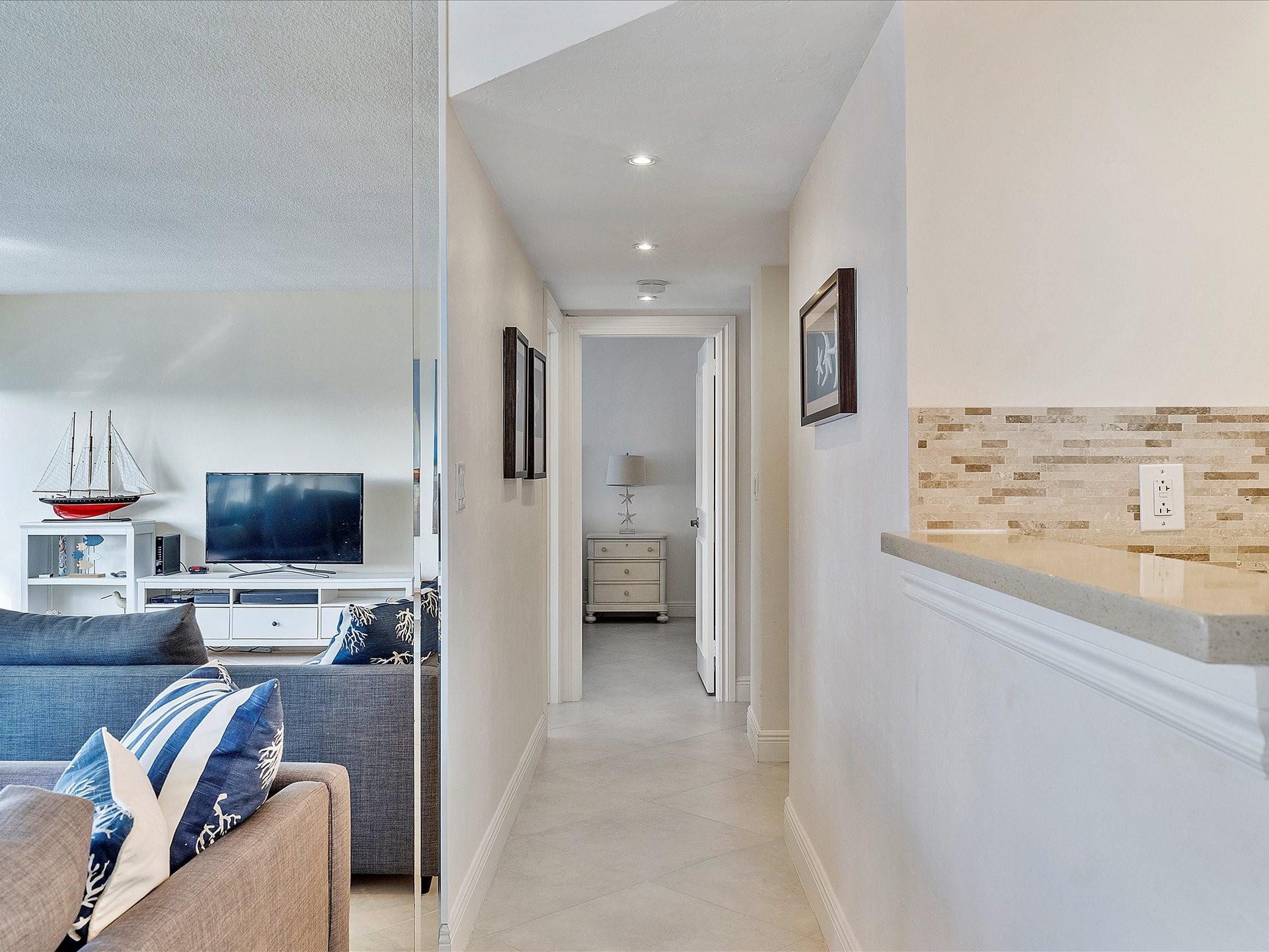 4010 Galt Ocean Drive, #1110, Fort Lauderdale, FL 33308 Hallway