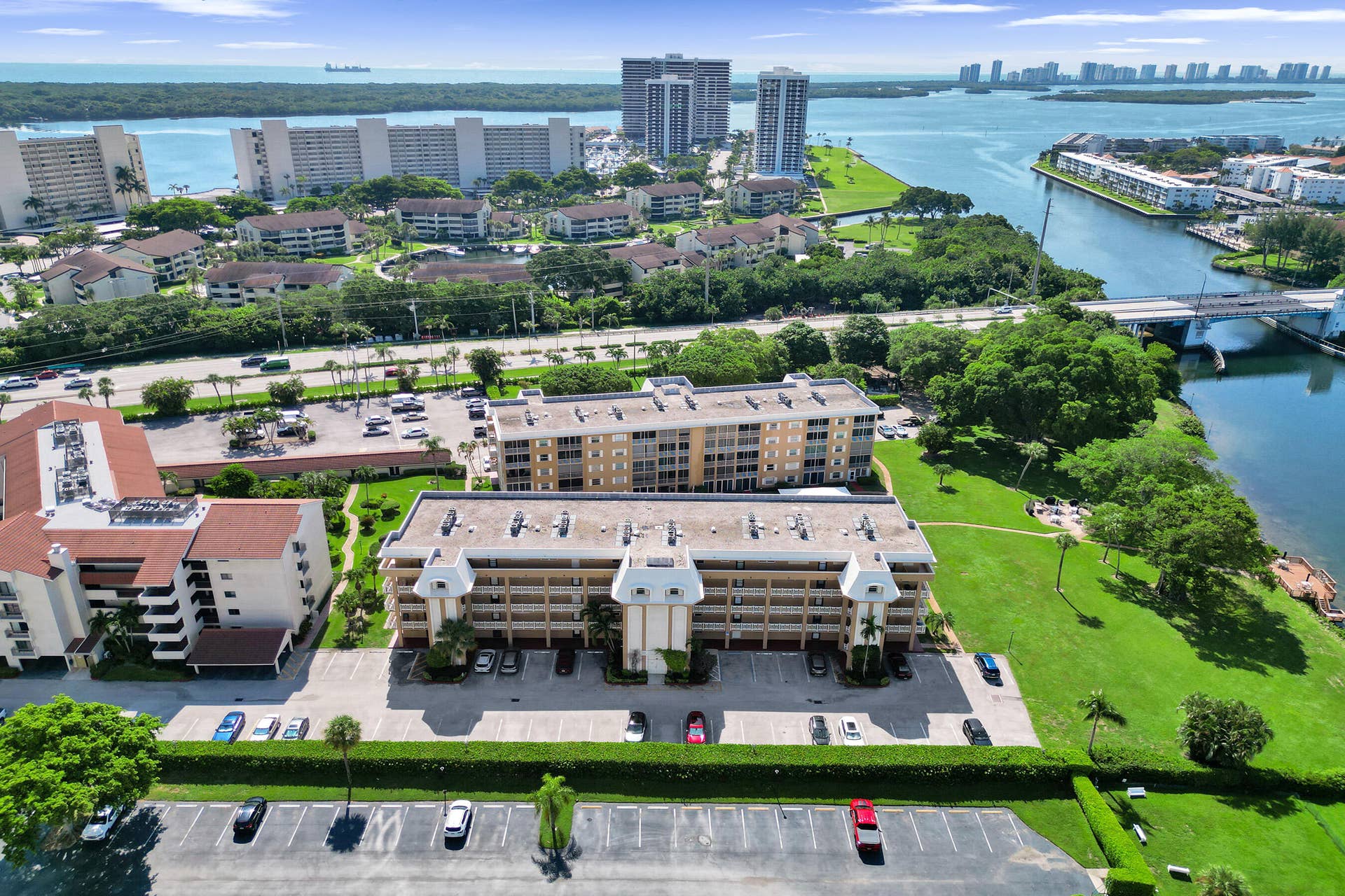 308 GOLFVIEW Road, #406, North Palm Beach, North Palm Beach, FL 33408 DJI_0515