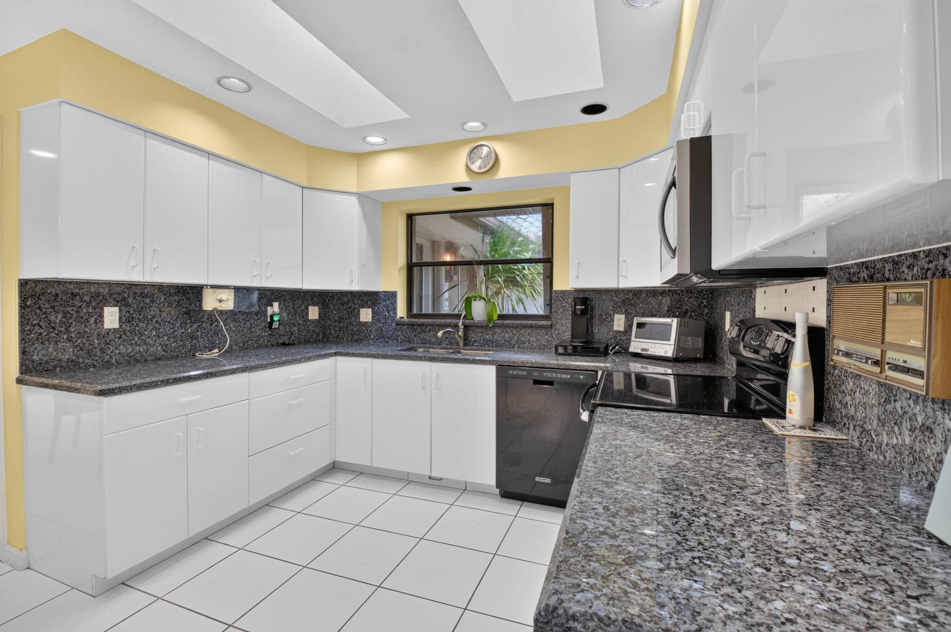 19380 Cedar Glen Drive, Boca Raton, FL 33434 KITCHEN