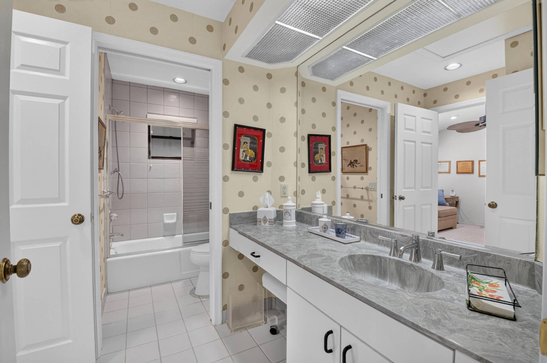 19380 Cedar Glen Drive, Boca Raton, FL 33434 FULL BATHROOM