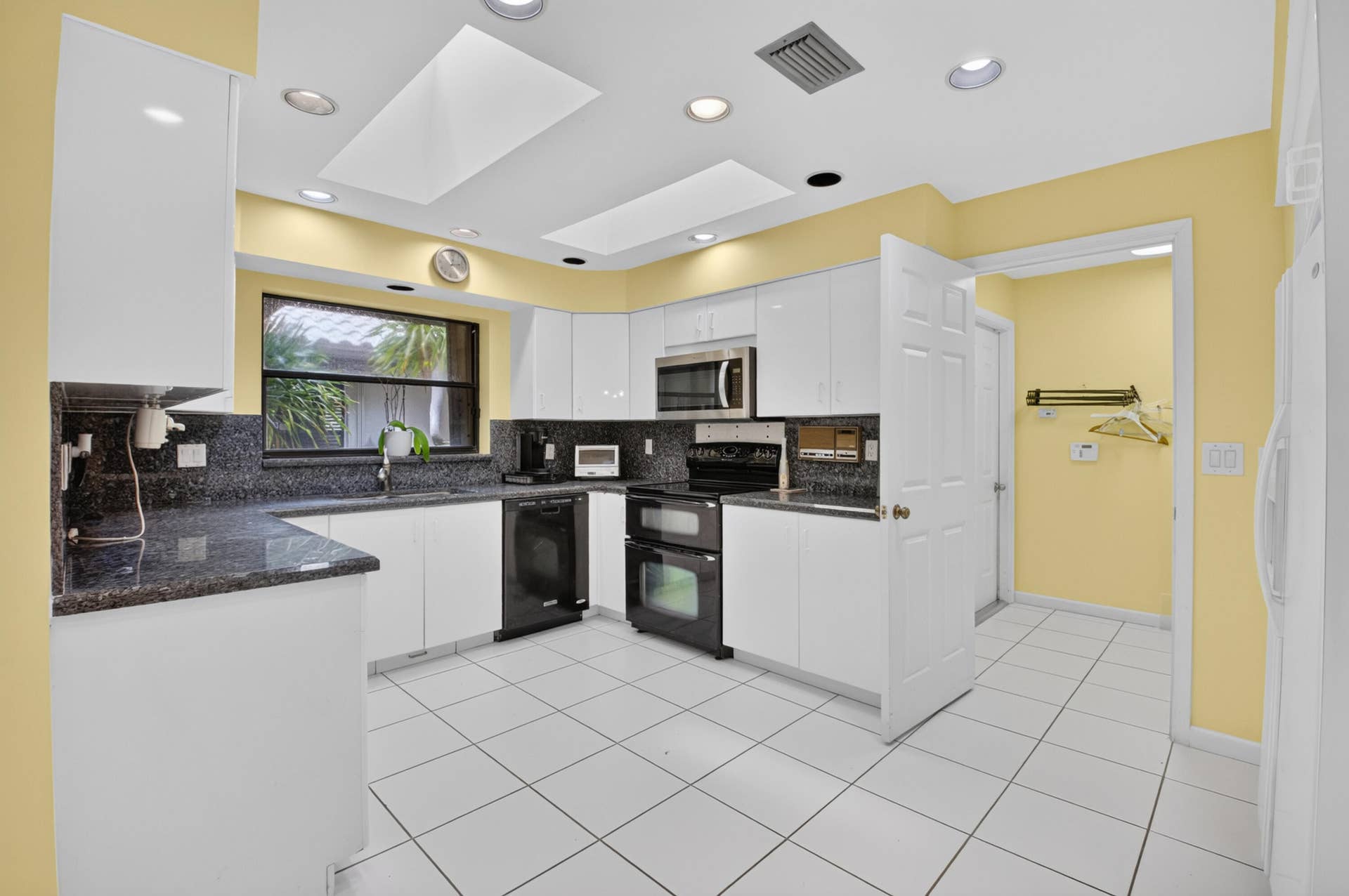 19380 Cedar Glen Drive, Boca Raton, FL 33434 KITCHEN
