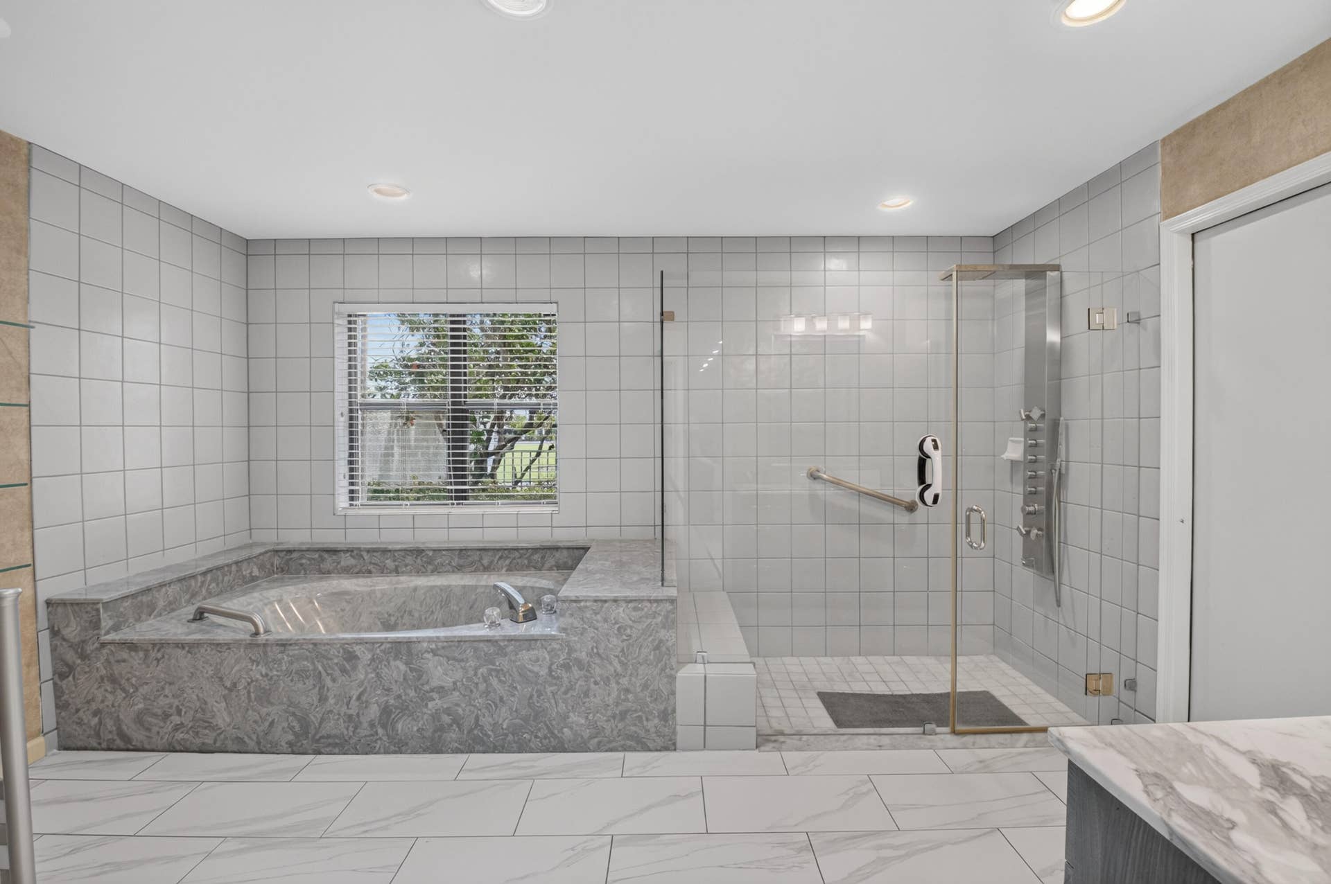 19380 Cedar Glen Drive, Boca Raton, FL 33434 PRIMARY BATHROOM