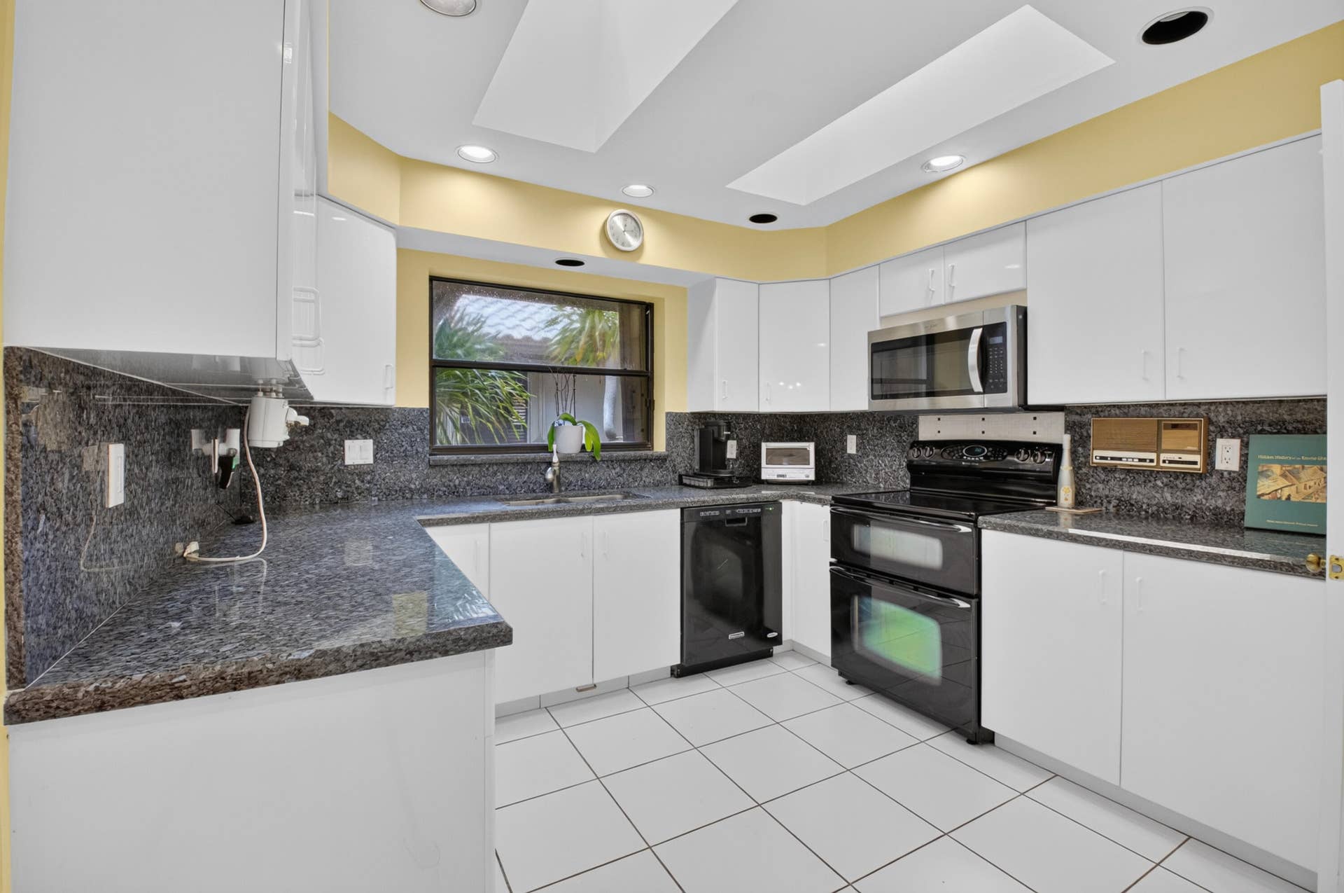 19380 Cedar Glen Drive, Boca Raton, FL 33434 KITCHEN