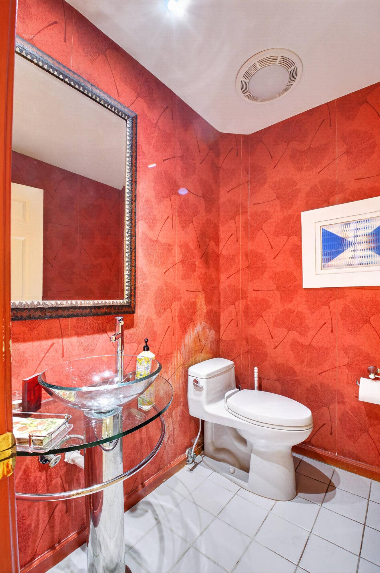 19380 Cedar Glen Drive, Boca Raton, FL 33434 POWDER ROOM