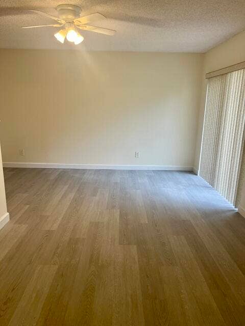 631 EXECUTIVE CENTER Drive, #K104, West Palm Beach, FL 33401 Living Room