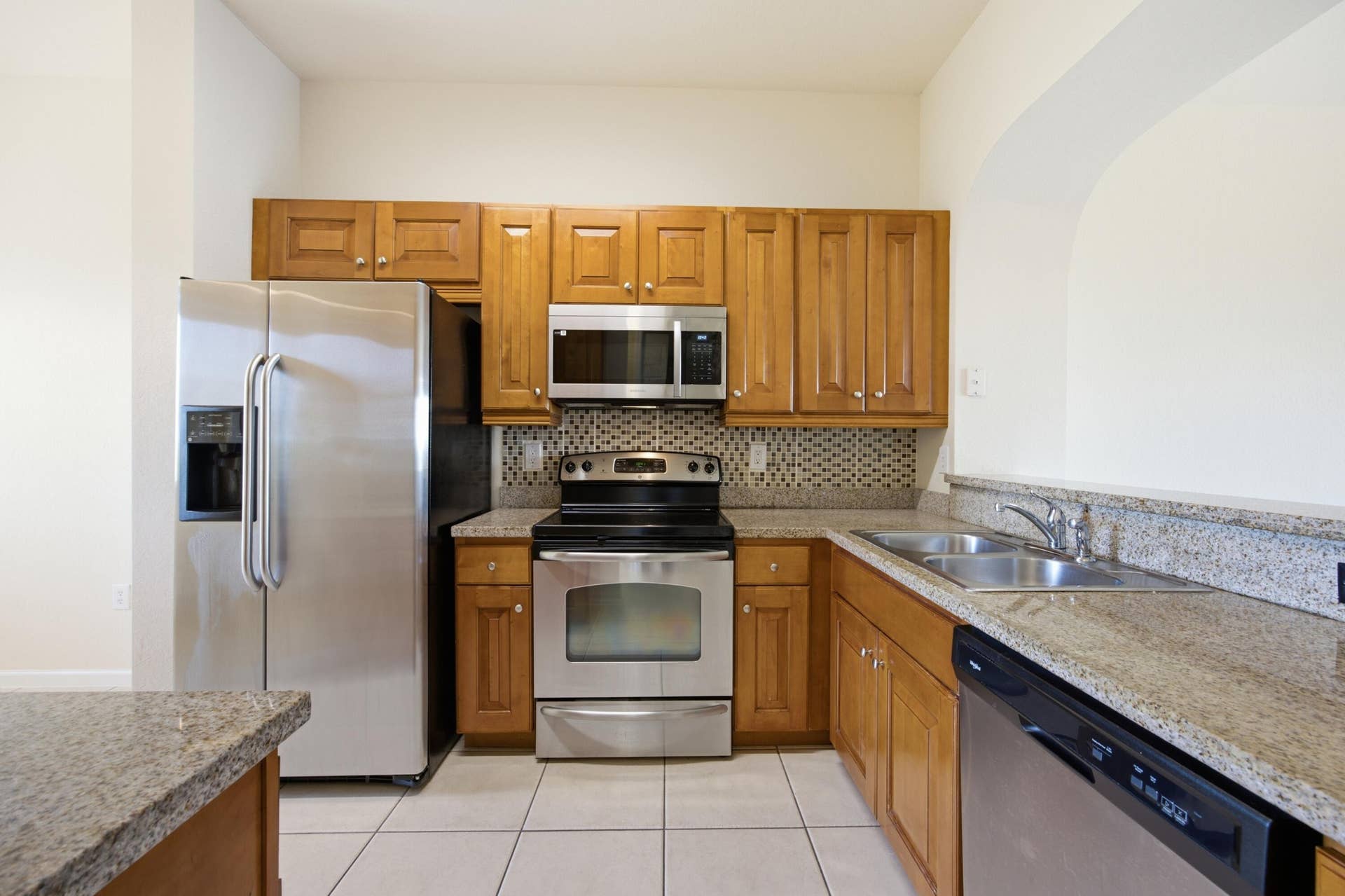 3500 OAKS CLUBHOUSE Drive, #510, Pompano Beach, FL 33069 Kitchen.