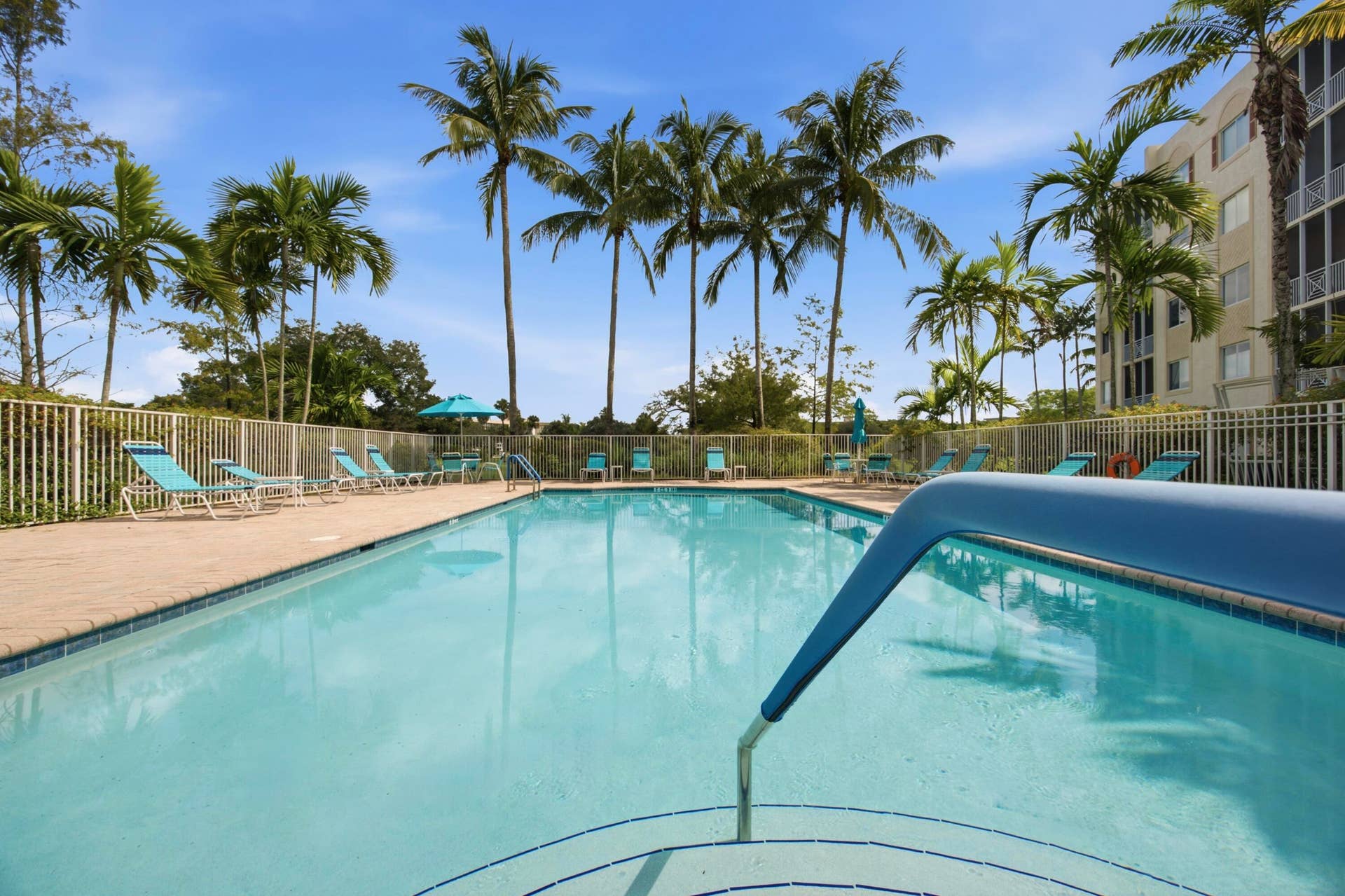 3500 OAKS CLUBHOUSE Drive, #510, Pompano Beach, FL 33069 Pool