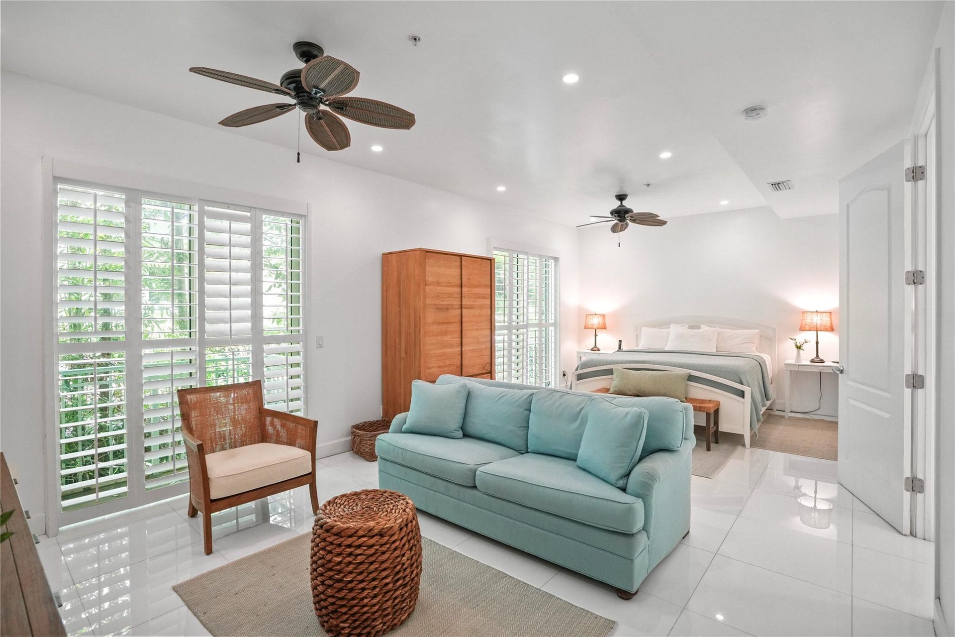347 Oak Street, #B1, Hollywood, FL 33019 Bedroom