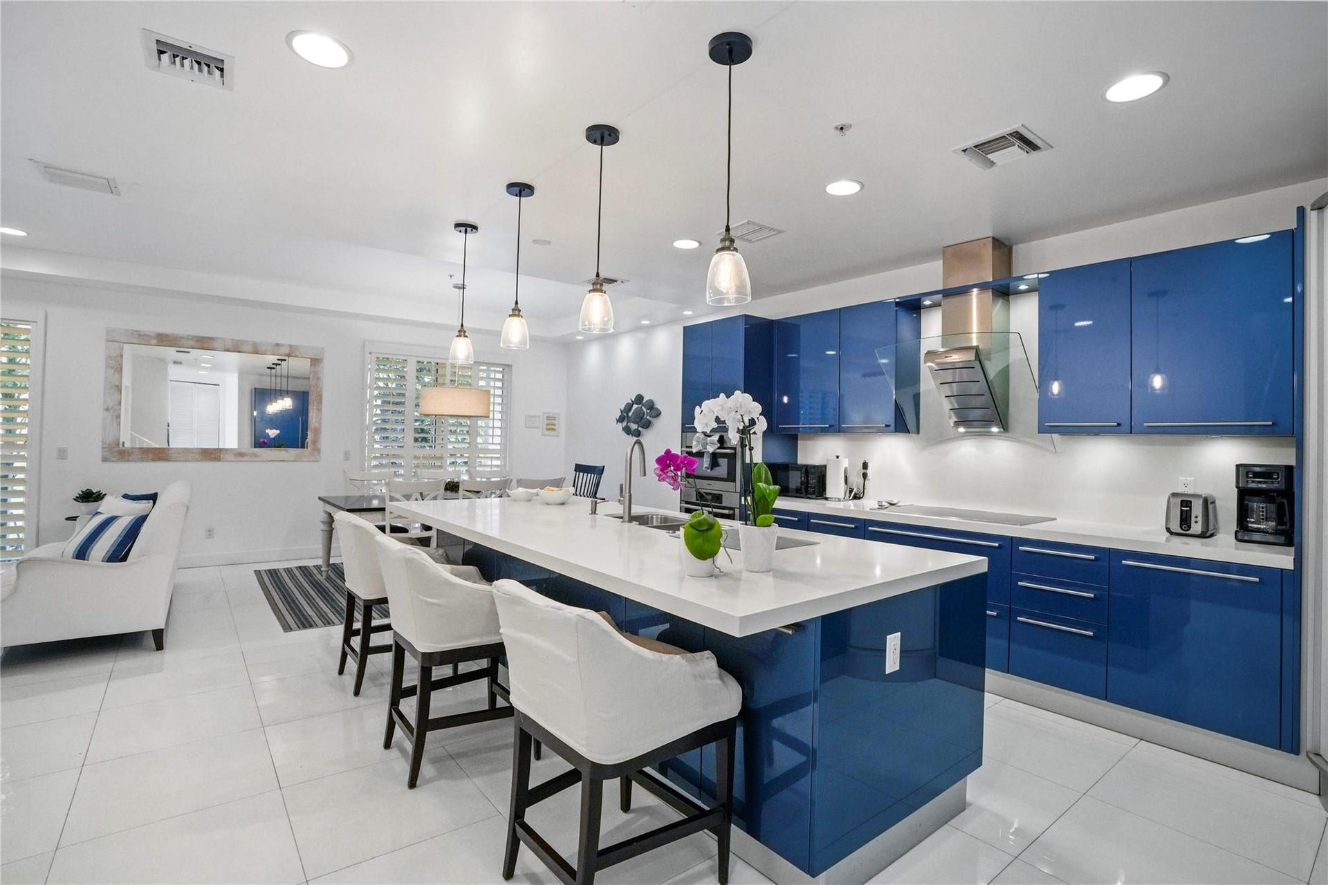 347 Oak Street, #B1, Hollywood, FL 33019 Kitchen