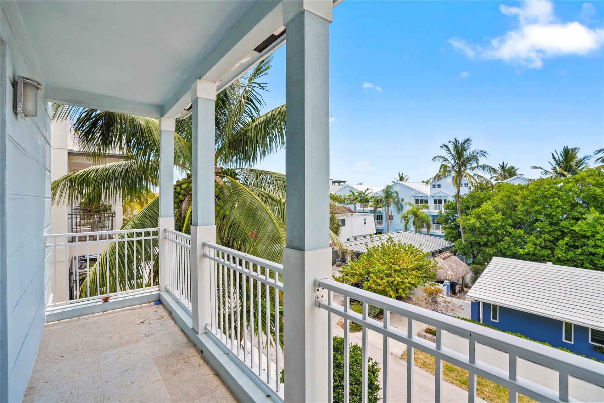 347 Oak Street, #B1, Hollywood, FL 33019 Balcony