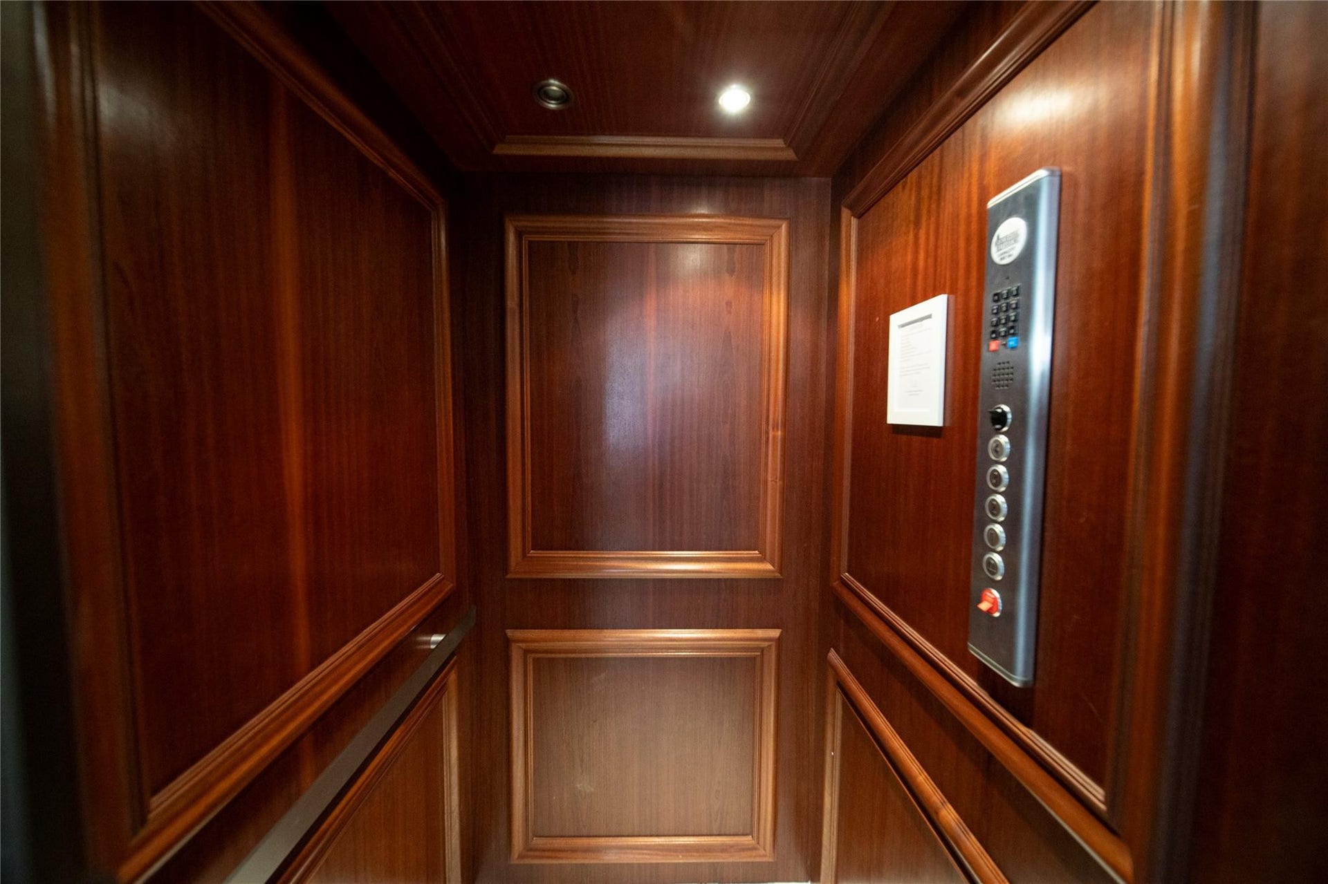 347 Oak Street, #B1, Hollywood, FL 33019 Elevator