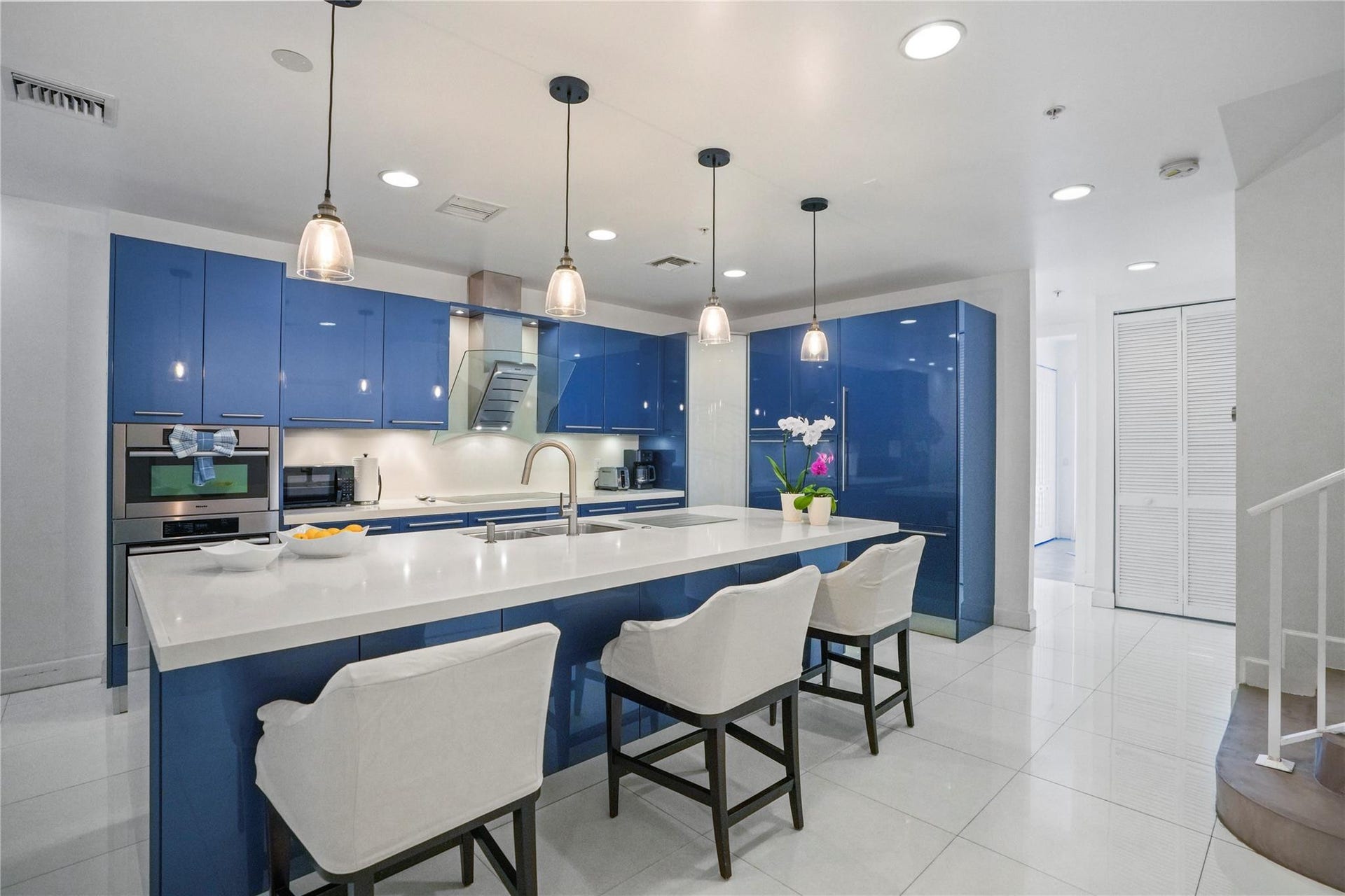347 Oak Street, #B1, Hollywood, FL 33019 Kitchen