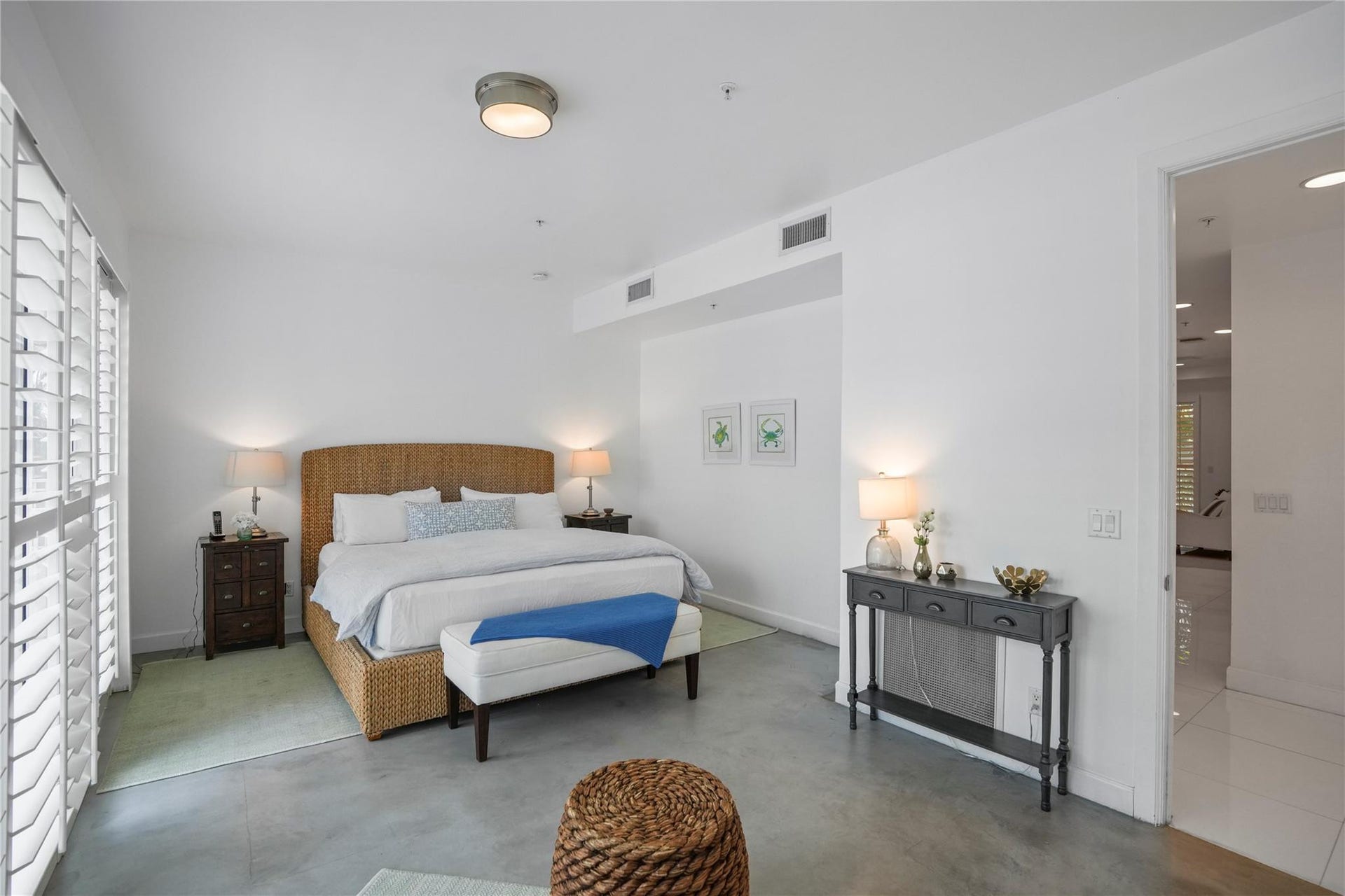 347 Oak Street, #B1, Hollywood, FL 33019 Bedroom